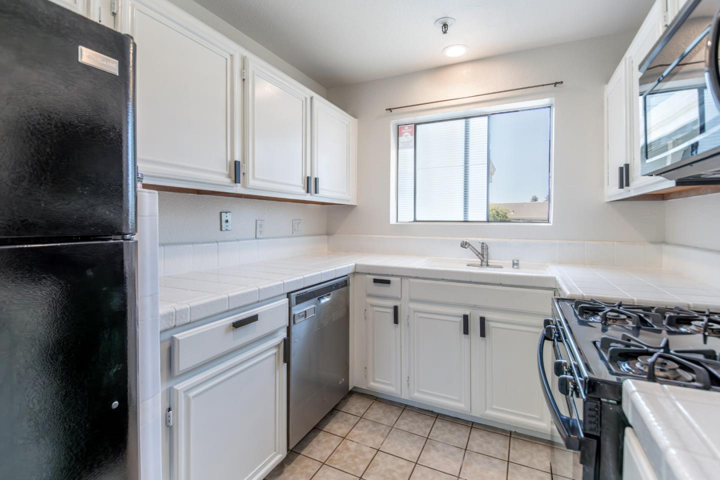 Detail Gallery Image 19 of 40 For 3475 Deerwood Ter #304,  Fremont,  CA 94536 - 2 Beds | 1 Baths