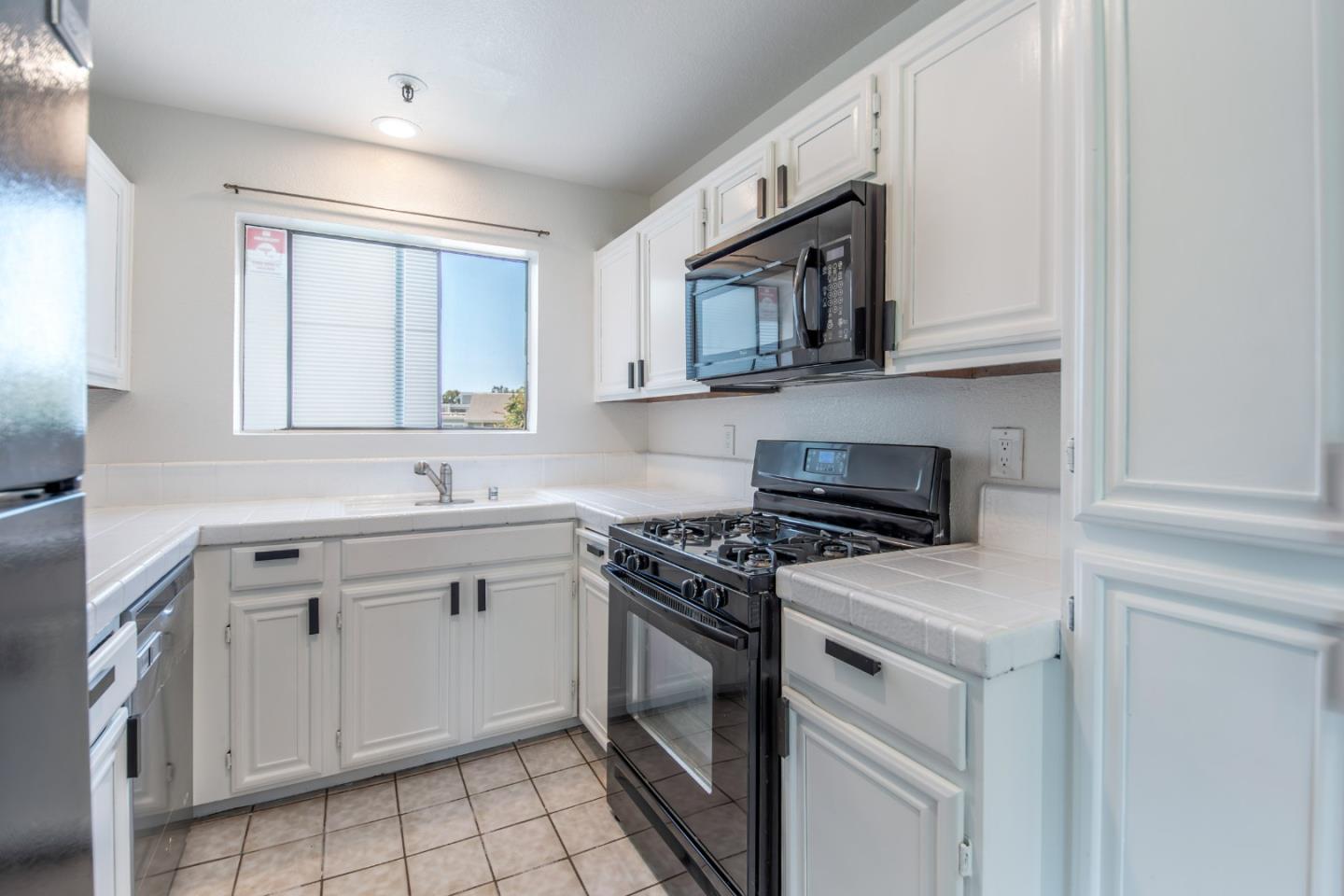 Detail Gallery Image 20 of 40 For 3475 Deerwood Ter #304,  Fremont,  CA 94536 - 2 Beds | 1 Baths