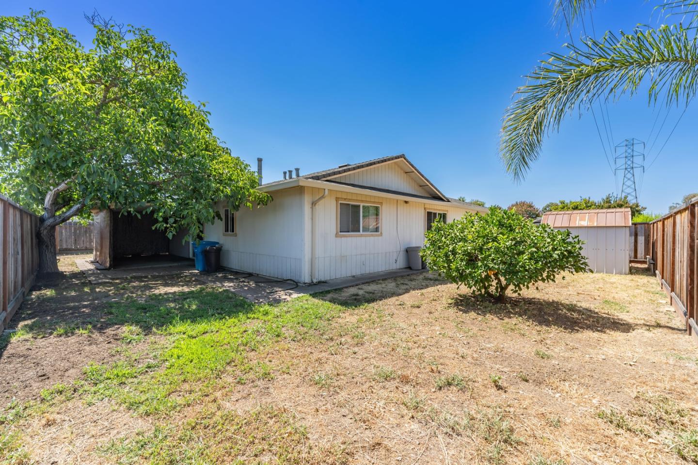 Detail Gallery Image 10 of 11 For 440 Kennedy Ct, Gilroy,  CA 95020 - 3 Beds | 1/1 Baths