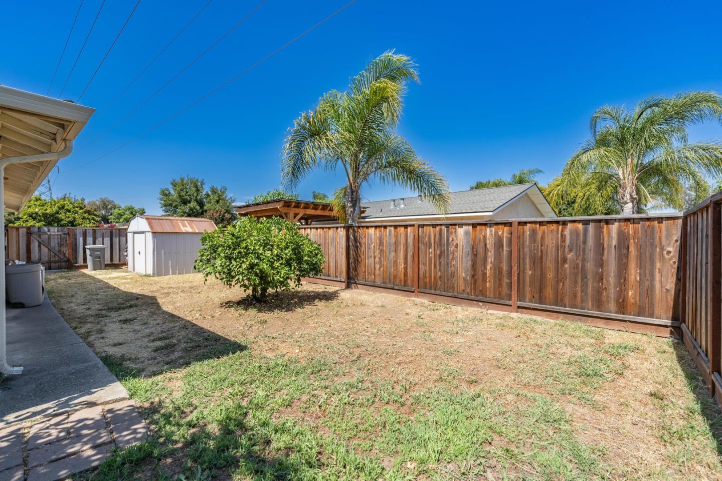 Detail Gallery Image 9 of 11 For 440 Kennedy Ct, Gilroy,  CA 95020 - 3 Beds | 1/1 Baths