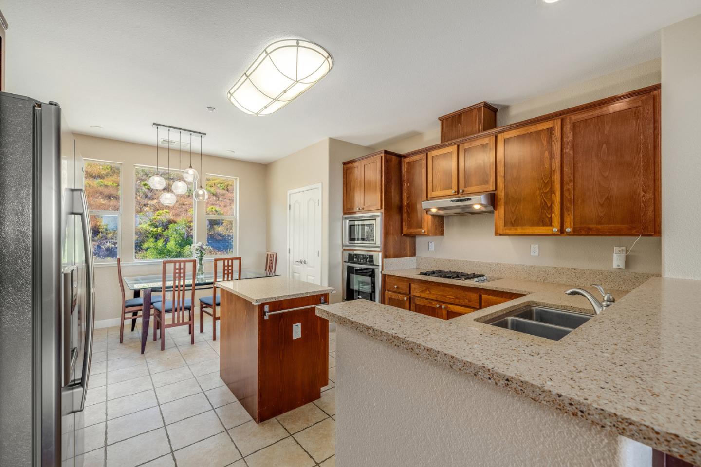 Detail Gallery Image 24 of 66 For 6437 Blue Rock Ct, Oakland,  CA 94605 - 3 Beds | 2/1 Baths