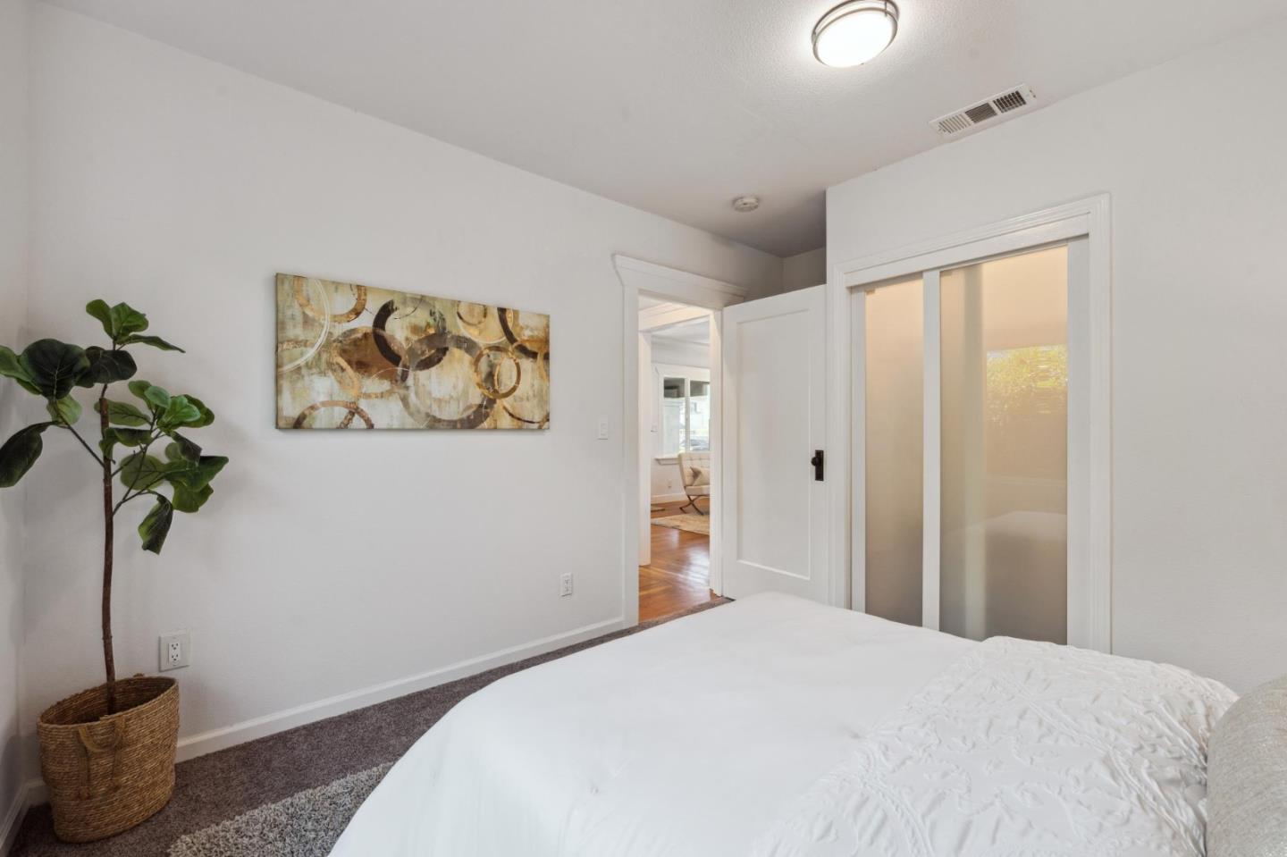 Detail Gallery Image 31 of 57 For 486 59th St, Oakland,  CA 94609 - 4 Beds | 2 Baths