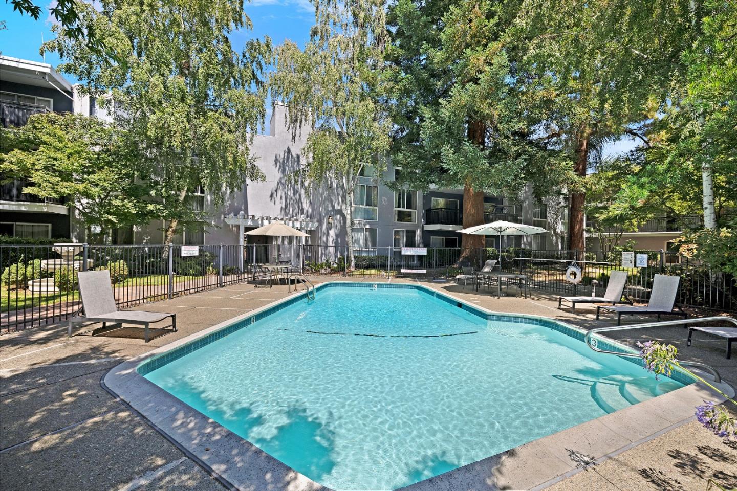 Detail Gallery Image 31 of 38 For 183 Del Medio Ave #310,  Mountain View,  CA 94040 - 2 Beds | 1 Baths