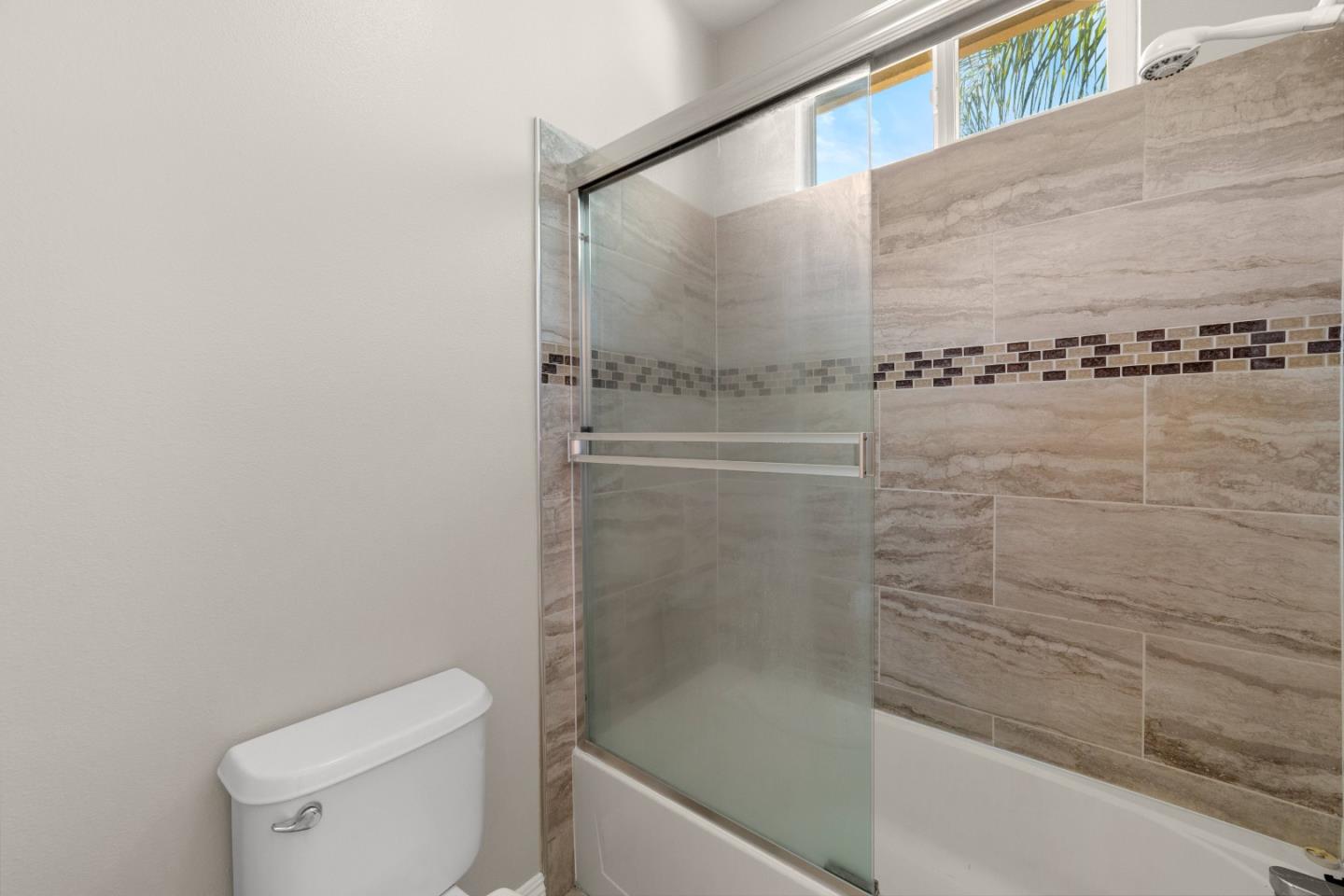 Detail Gallery Image 13 of 28 For 727 Talbot Ct, Morgan Hill,  CA 95037 - 4 Beds | 2/1 Baths