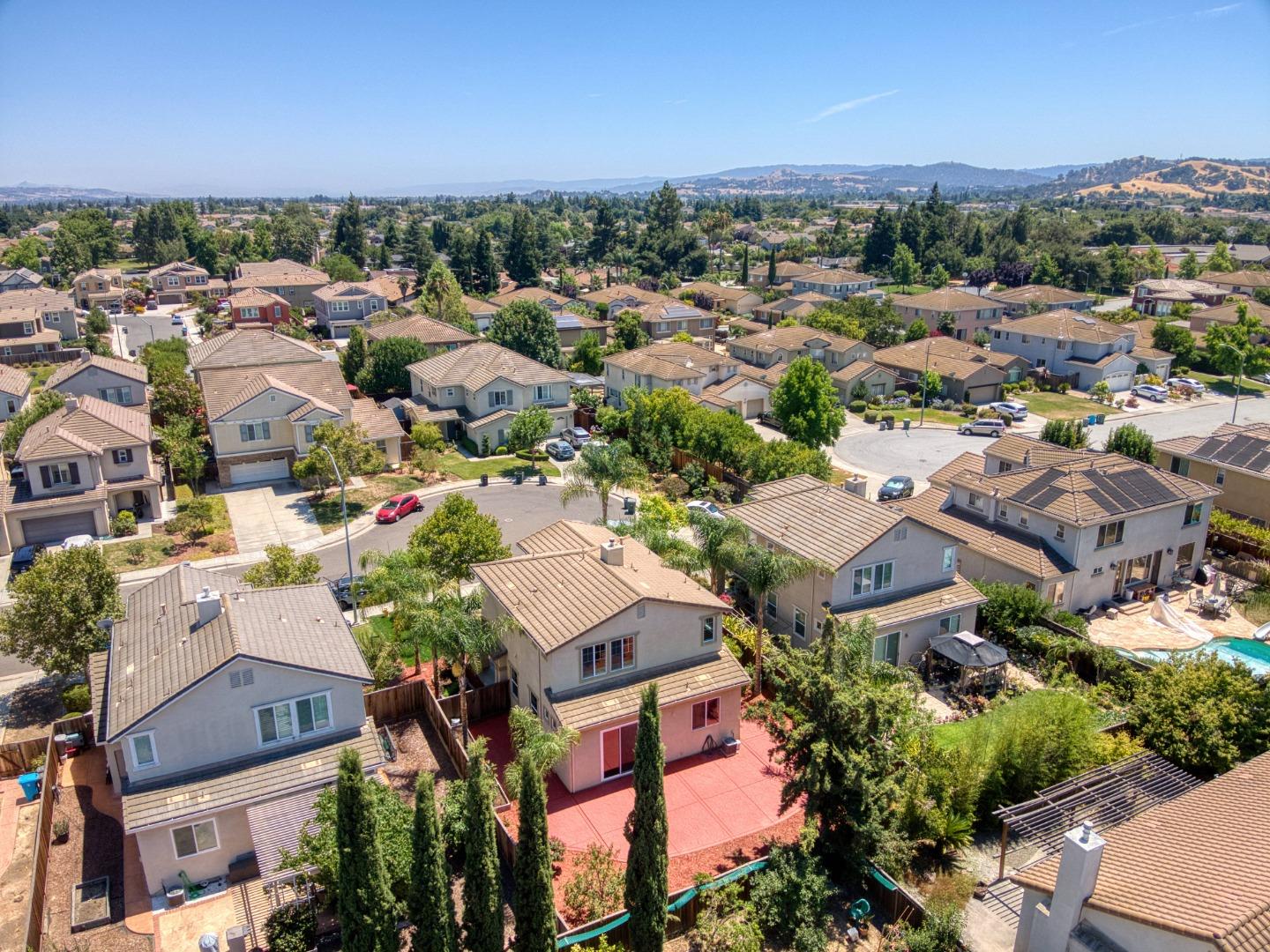 Detail Gallery Image 15 of 28 For 727 Talbot Ct, Morgan Hill,  CA 95037 - 4 Beds | 2/1 Baths