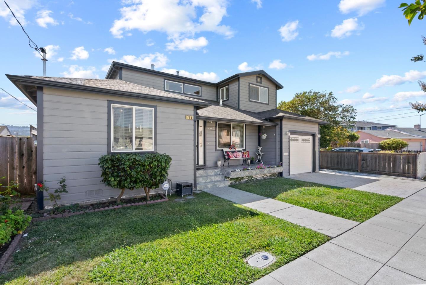 Detail Gallery Image 5 of 45 For 765 5th Ave, San Bruno,  CA 94066 - 4 Beds | 2/1 Baths