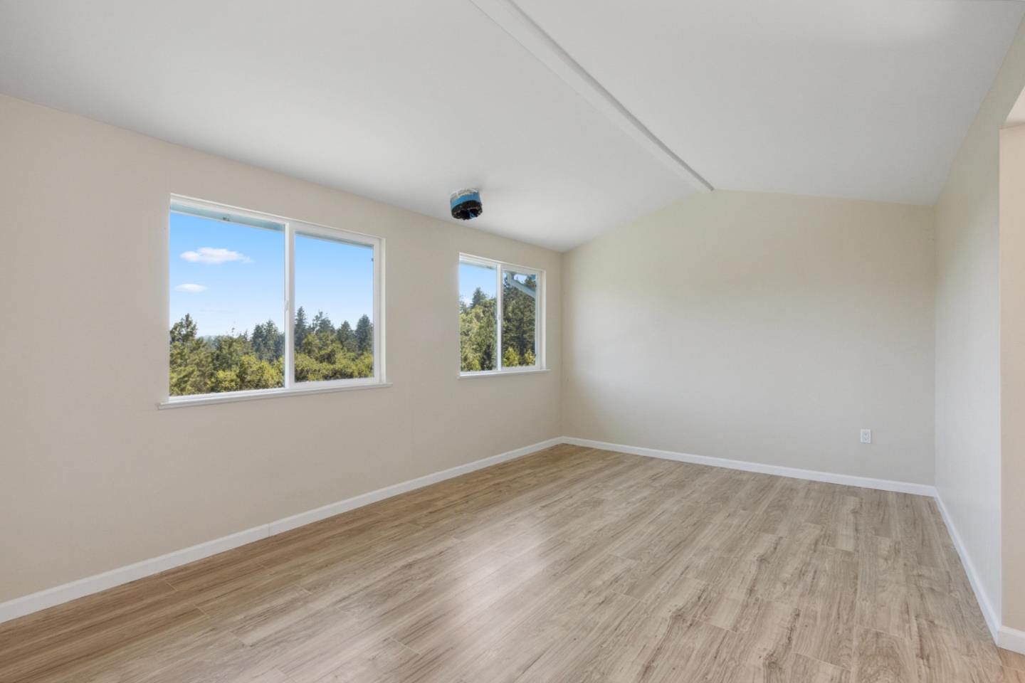 Detail Gallery Image 21 of 75 For 520 Laguna Crk, Los Gatos,  CA 95033 - 2 Beds | 2 Baths