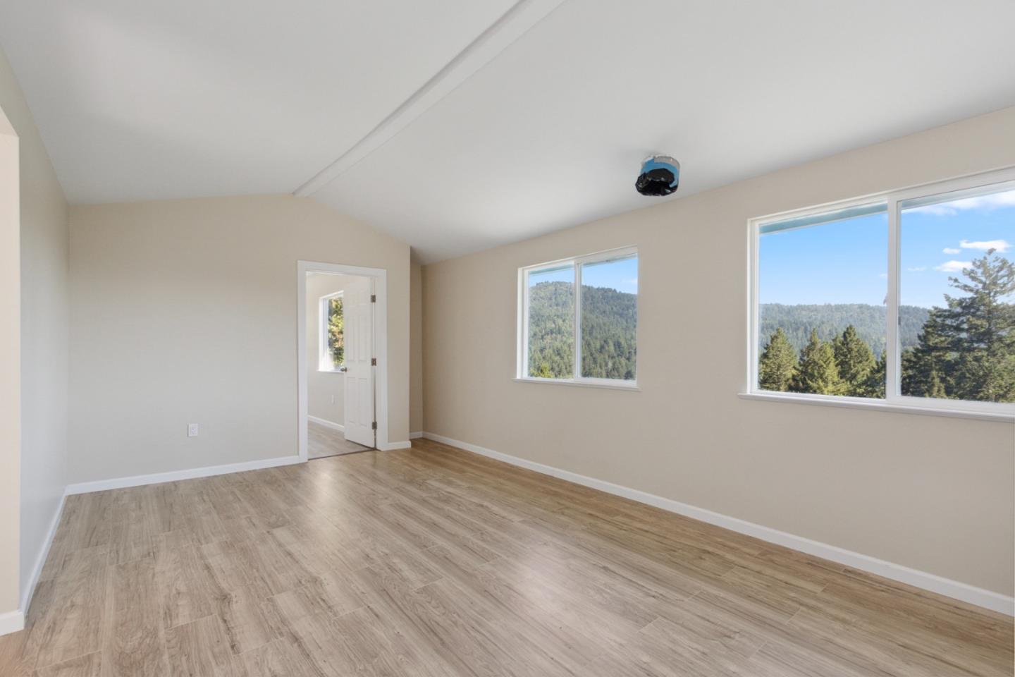 Detail Gallery Image 22 of 75 For 520 Laguna Crk, Los Gatos,  CA 95033 - 2 Beds | 2 Baths