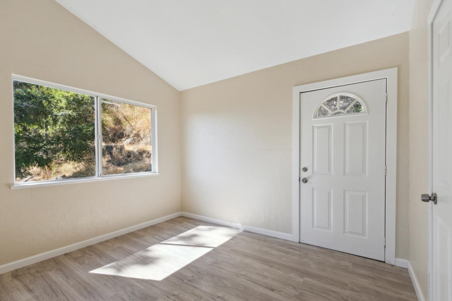 Detail Gallery Image 23 of 75 For 520 Laguna Crk, Los Gatos,  CA 95033 - 2 Beds | 2 Baths