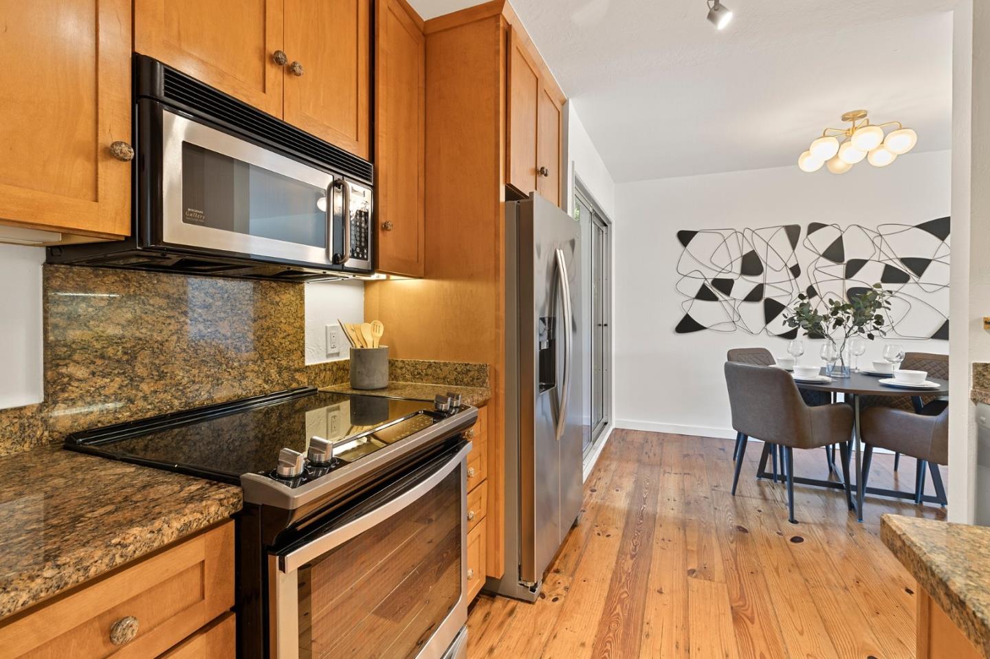 Detail Gallery Image 9 of 35 For 2121 Laguna St #100,  San Francisco,  CA 94115 - 2 Beds | 2 Baths