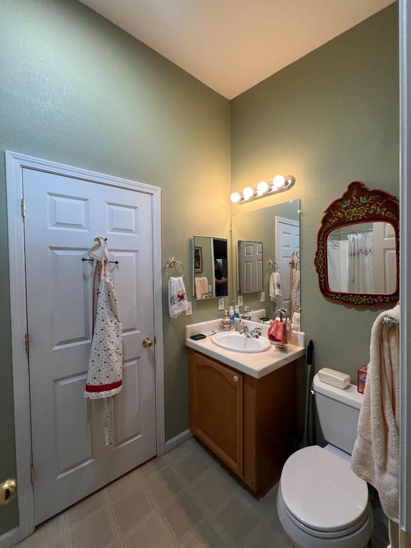 Detail Gallery Image 8 of 9 For 433 Sylvan Ave #21,  Mountain View,  CA 94041 - 3 Beds | 2 Baths