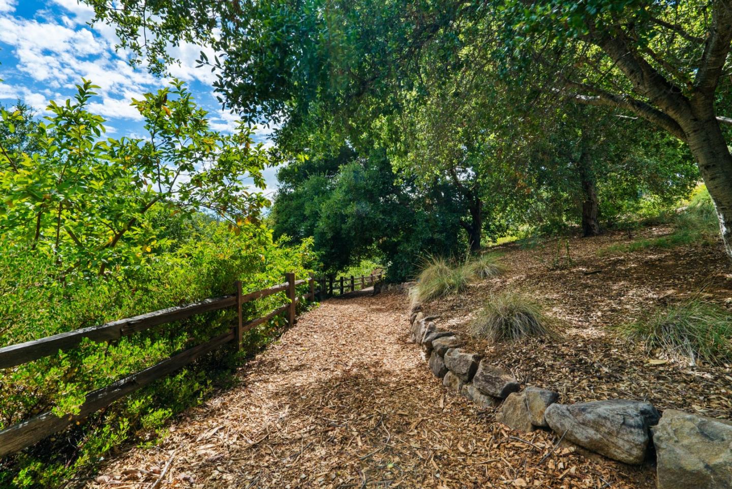 Detail Gallery Image 22 of 105 For 15651 Kennedy Rd, Los Gatos,  CA 95032 - 4 Beds | 3/1 Baths