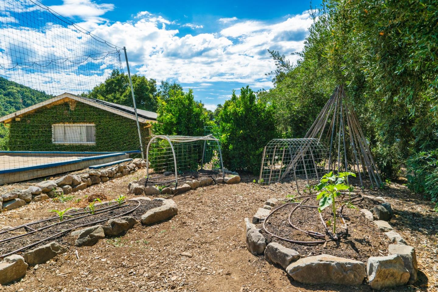 Detail Gallery Image 26 of 105 For 15651 Kennedy Rd, Los Gatos,  CA 95032 - 4 Beds | 3/1 Baths