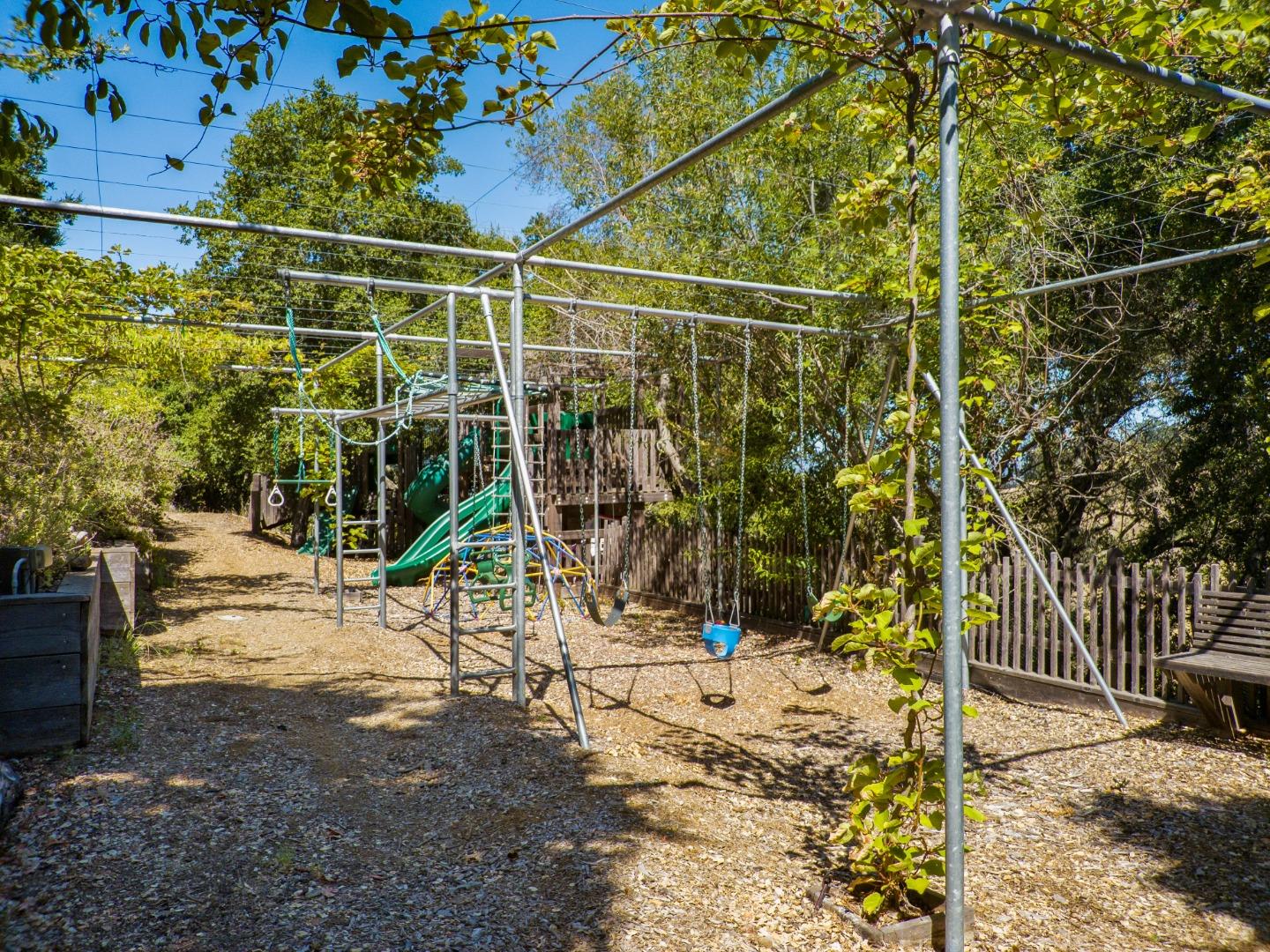 Detail Gallery Image 66 of 105 For 15651 Kennedy Rd, Los Gatos,  CA 95032 - 4 Beds | 3/1 Baths