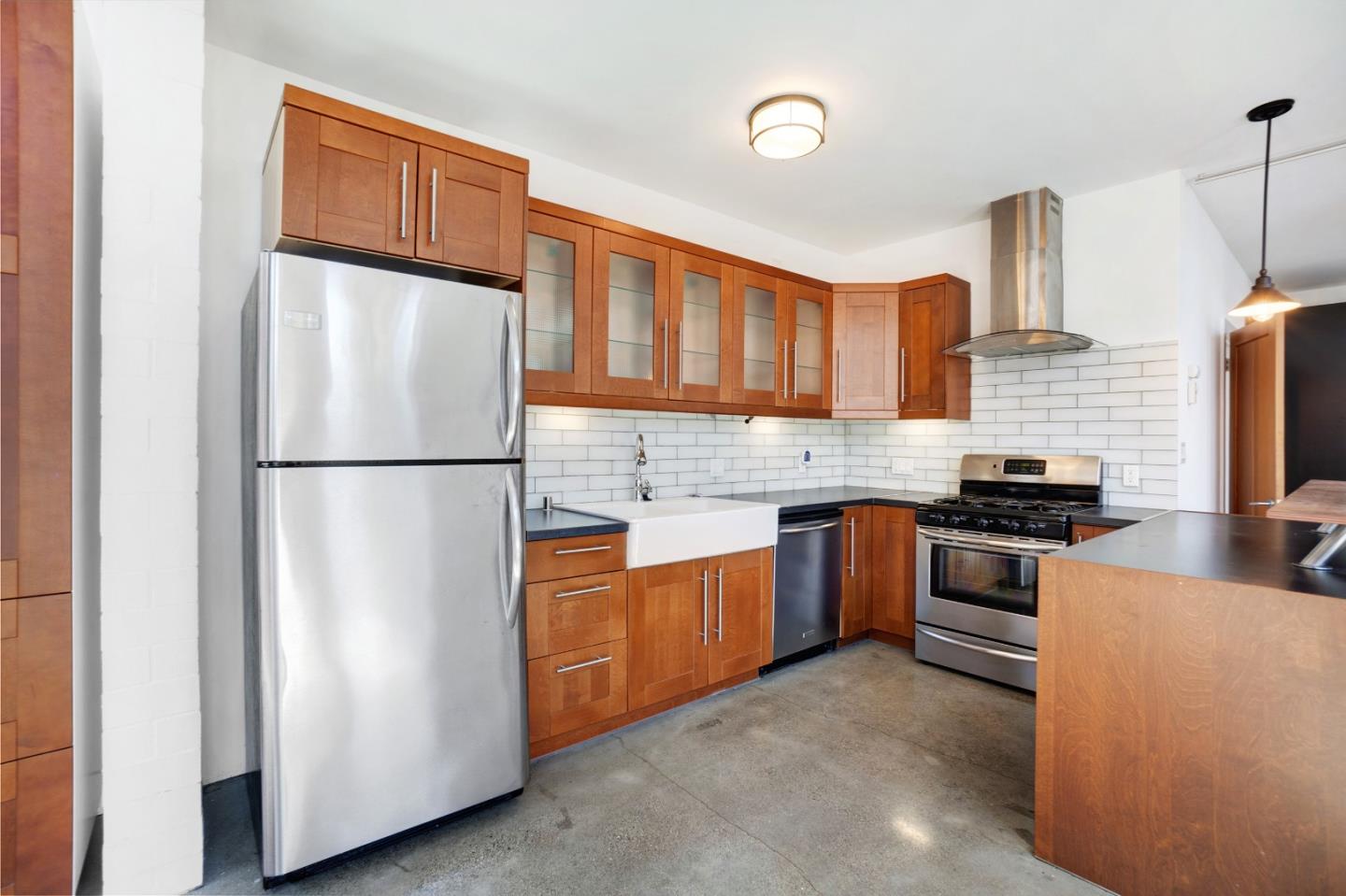 829 21st Street # 4, Oakland, California 94607, 1 Bedroom Bedrooms, ,2 BathroomsBathrooms,Residential Lease,For Rent,829 21st Street # 4,ML81974668