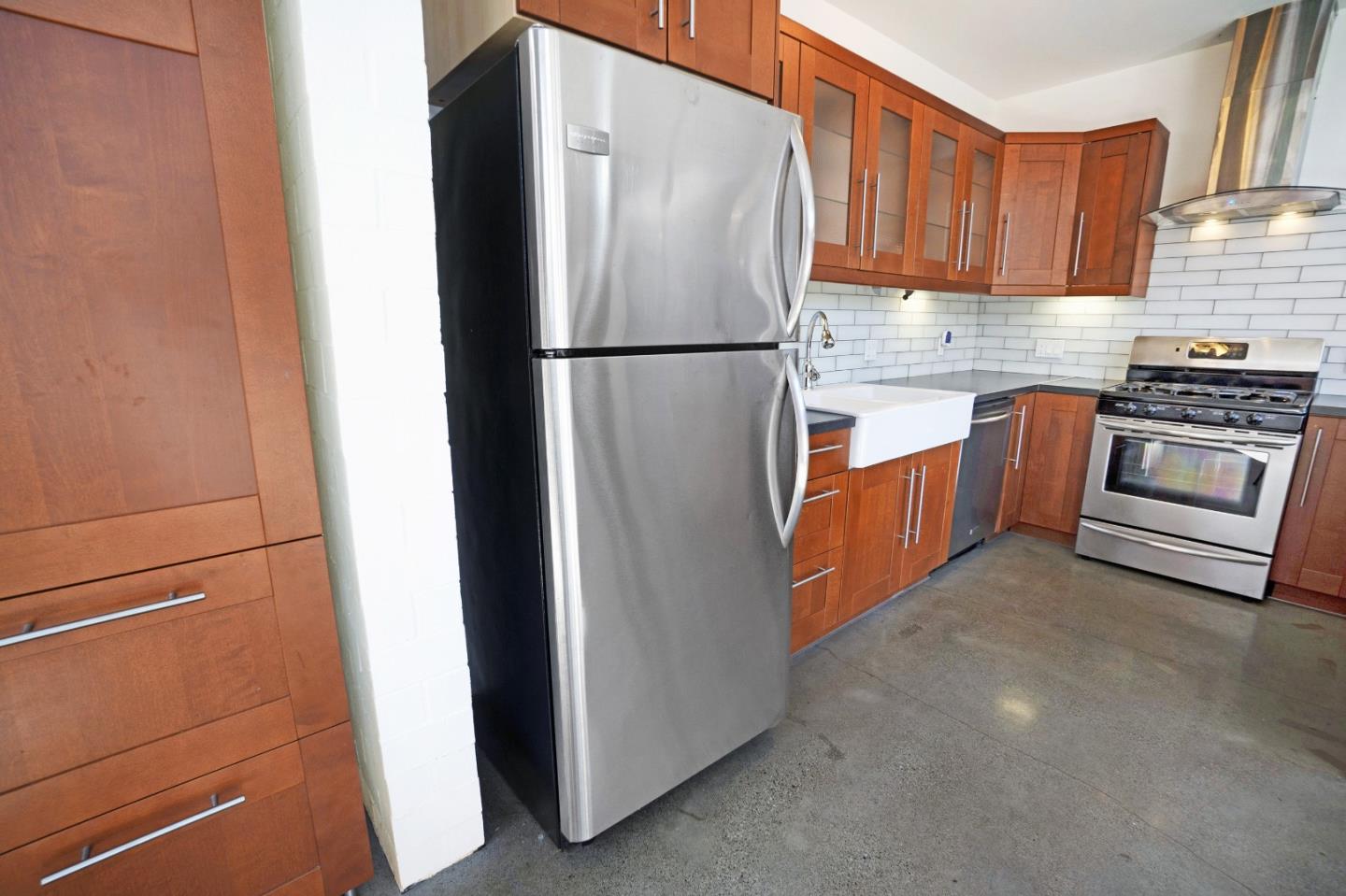 829 21st Street # 4, Oakland, California 94607, 1 Bedroom Bedrooms, ,2 BathroomsBathrooms,Residential Lease,For Rent,829 21st Street # 4,ML81974668