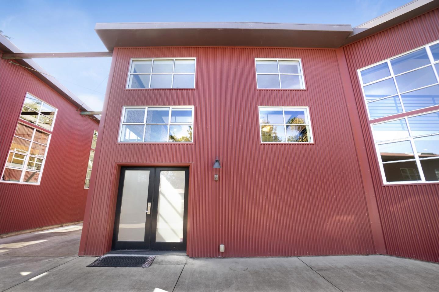 829 21st Street # 4, Oakland, California 94607, 1 Bedroom Bedrooms, ,2 BathroomsBathrooms,Residential Lease,For Rent,829 21st Street # 4,ML81974668