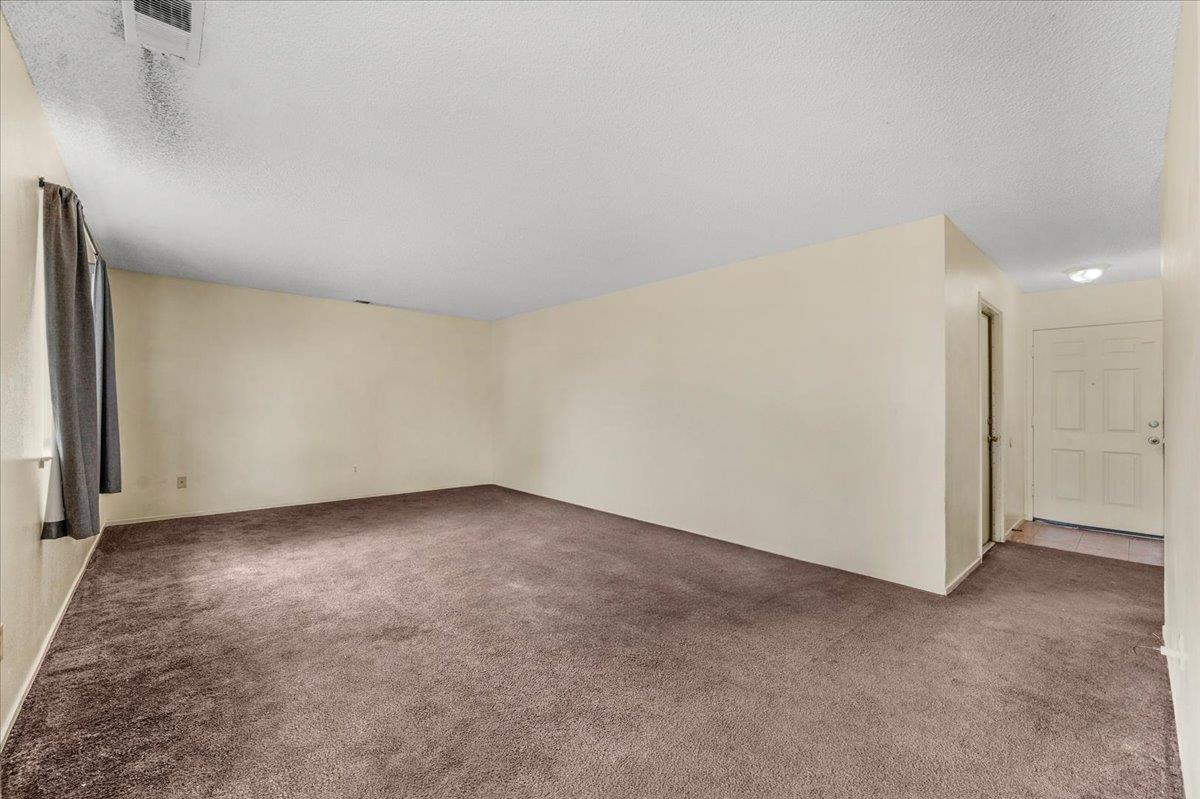 Detail Gallery Image 10 of 35 For 1346 Davis St, Hanford,  CA 93230 - 3 Beds | 2 Baths