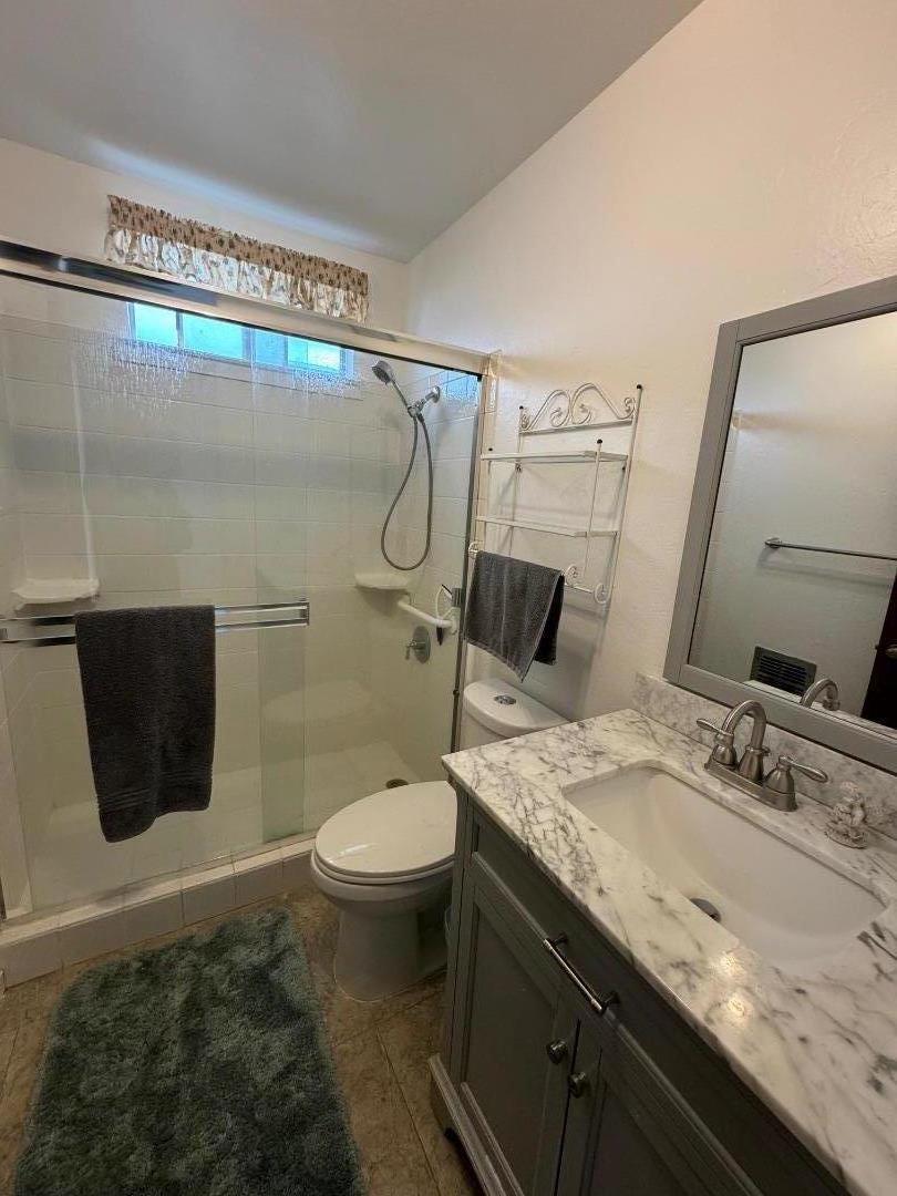 Detail Gallery Image 9 of 10 For 1261 Juniper Dr #12,  Gilroy,  CA 95020 - 2 Beds | 1 Baths