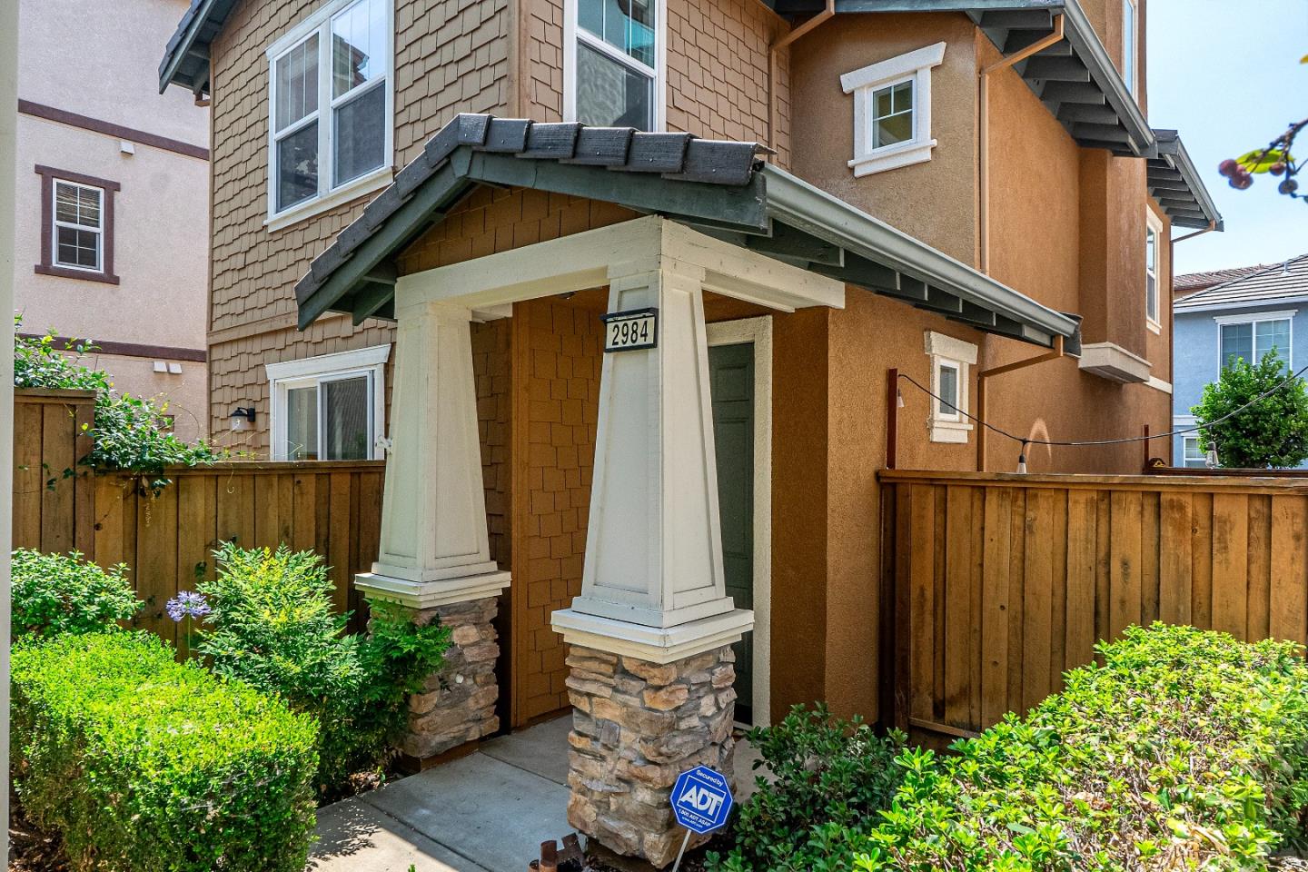 Detail Gallery Image 1 of 1 For 2984 Bella Dr, Concord,  CA 94519 - 3 Beds | 3/1 Baths