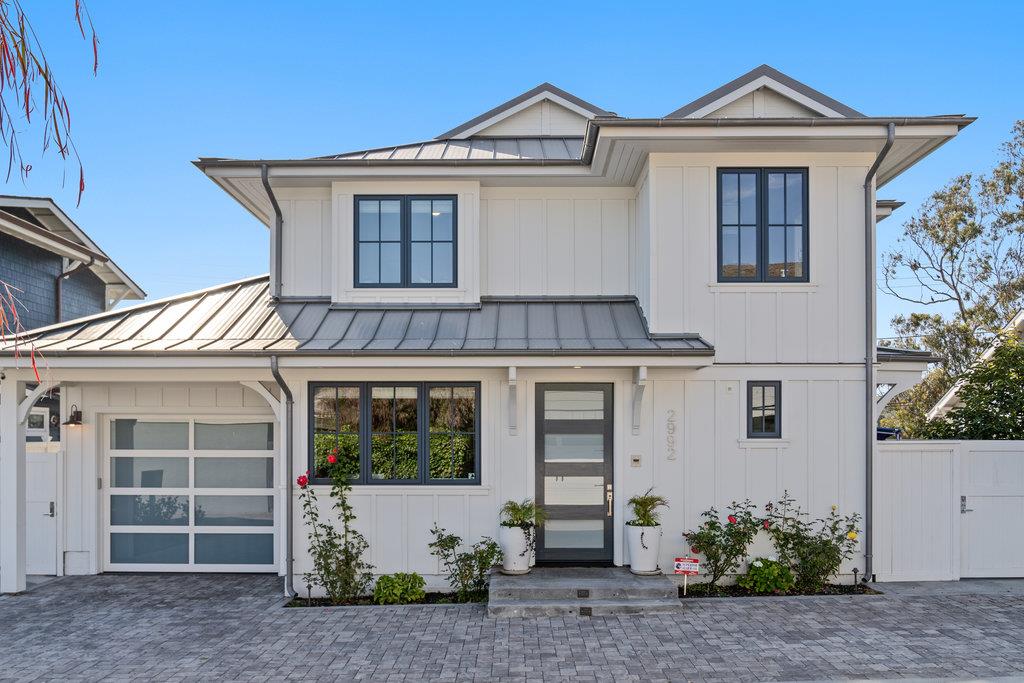 Detail Gallery Image 8 of 79 For 2992 E Cliff Dr, Santa Cruz,  CA 95062 - 3 Beds | 3/1 Baths