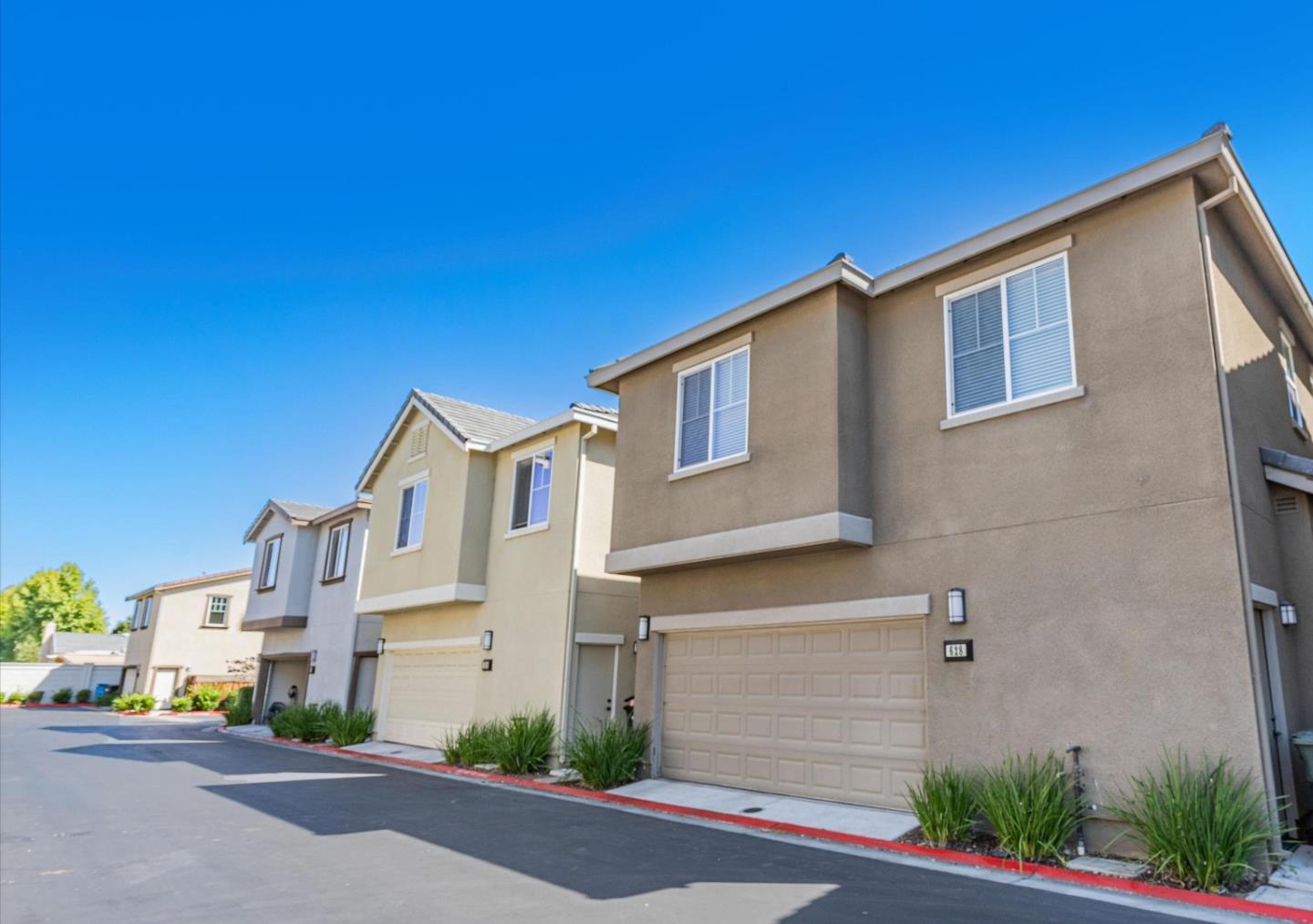 Detail Gallery Image 41 of 46 For 628 Montage Cir, East Palo Alto,  CA 94303 - 4 Beds | 2/1 Baths