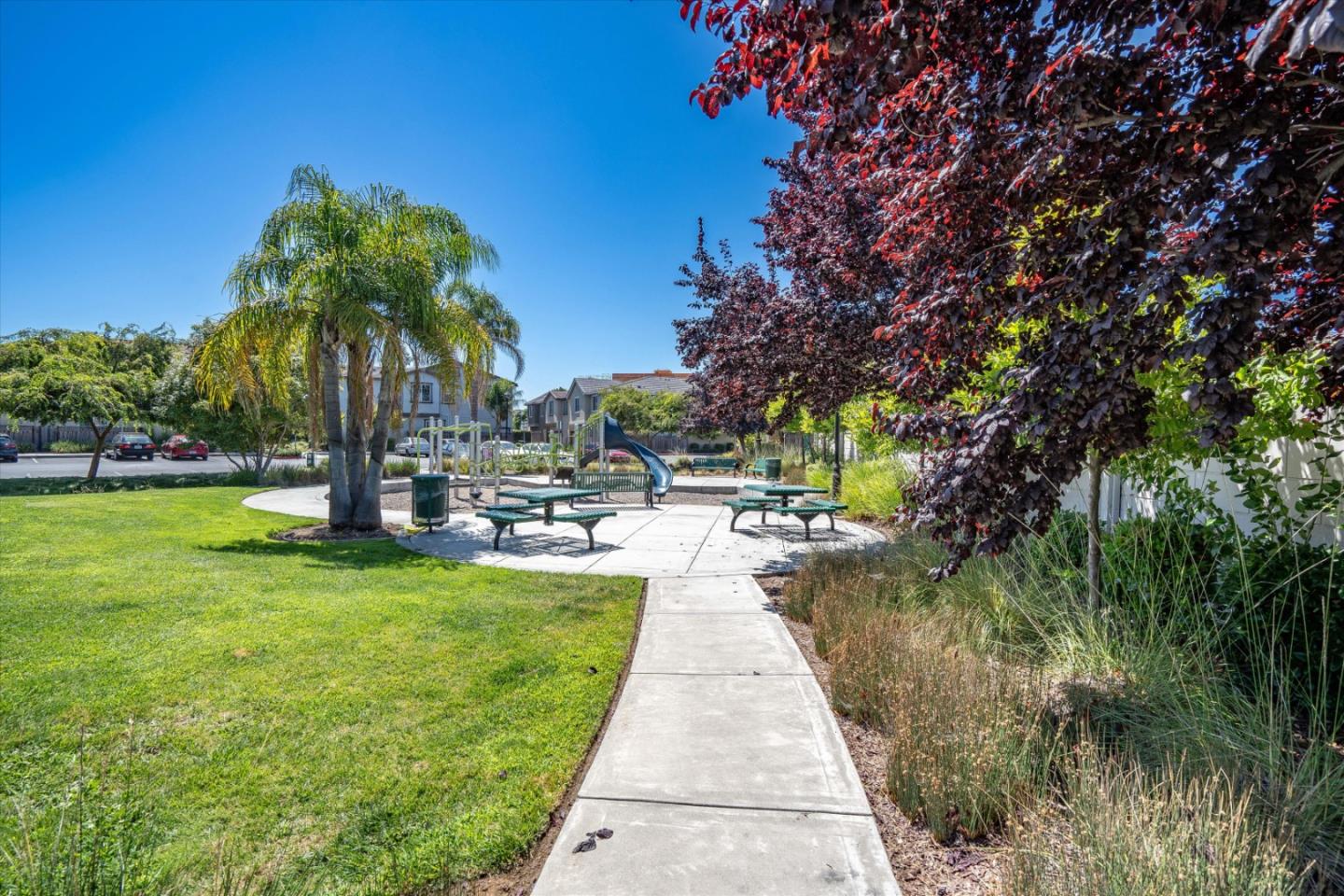 Detail Gallery Image 42 of 46 For 628 Montage Cir, East Palo Alto,  CA 94303 - 4 Beds | 2/1 Baths