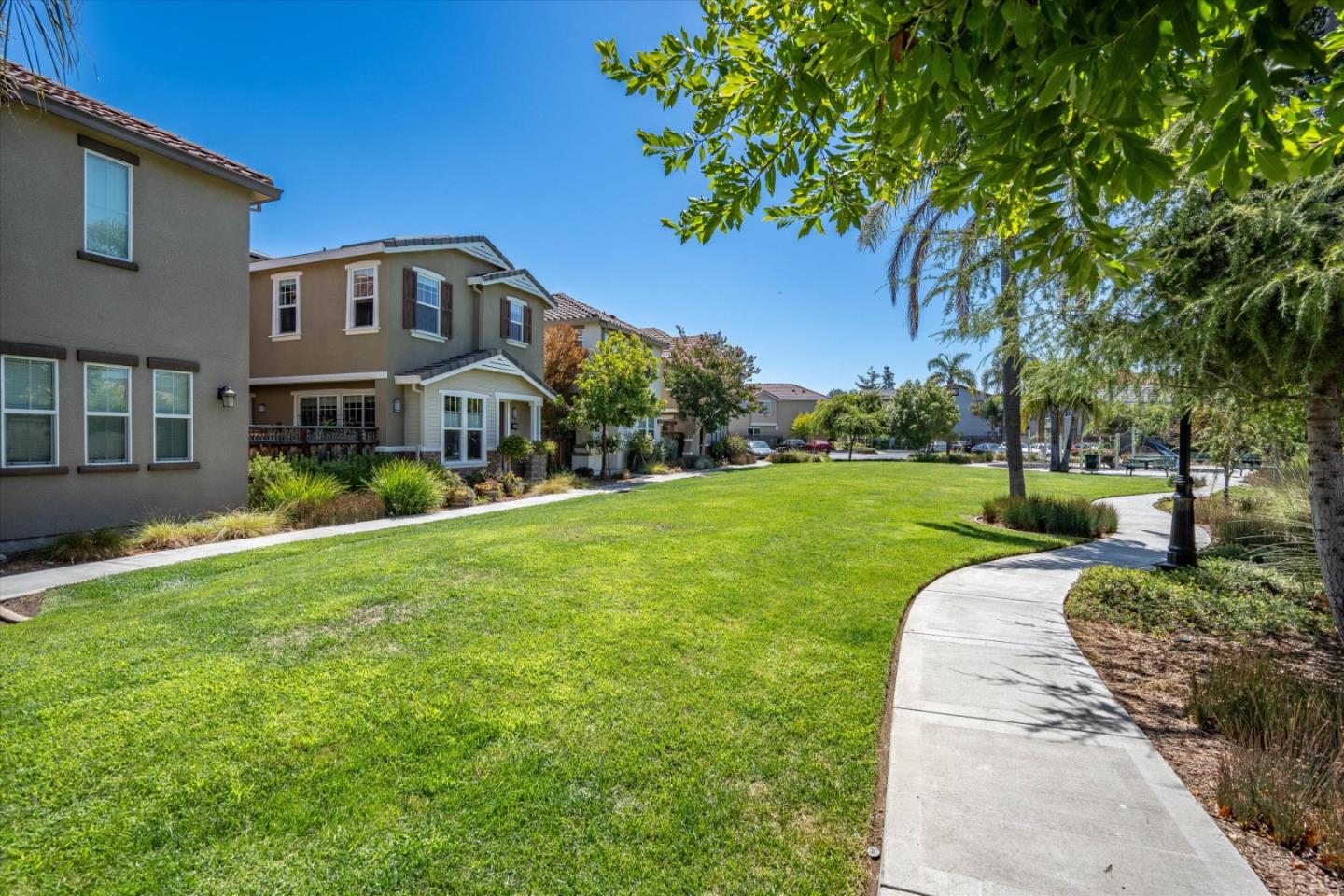 Detail Gallery Image 46 of 46 For 628 Montage Cir, East Palo Alto,  CA 94303 - 4 Beds | 2/1 Baths