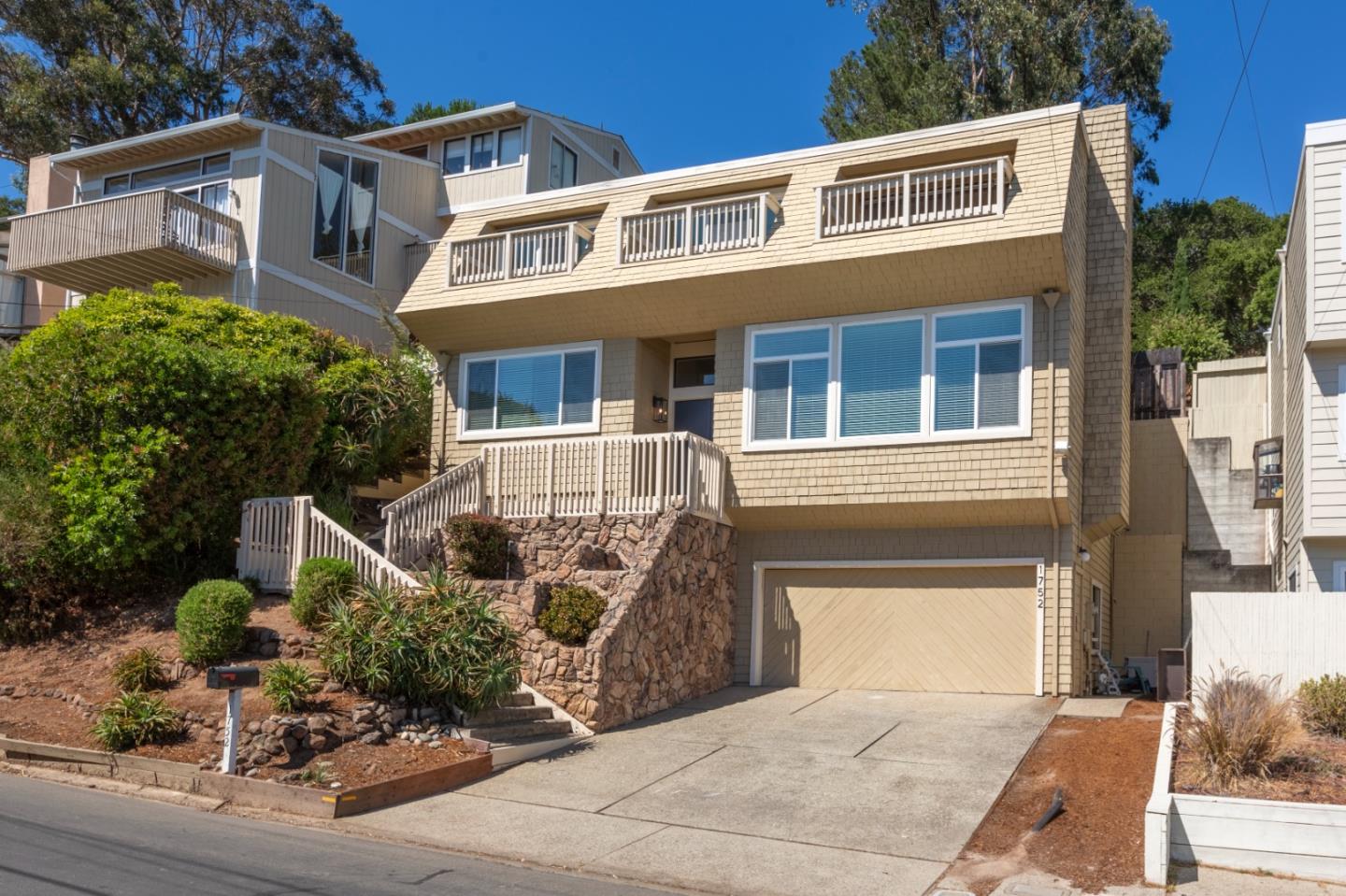 Detail Gallery Image 1 of 1 For 1752 Terrace Dr, Belmont,  CA 94002 - 4 Beds | 2/1 Baths