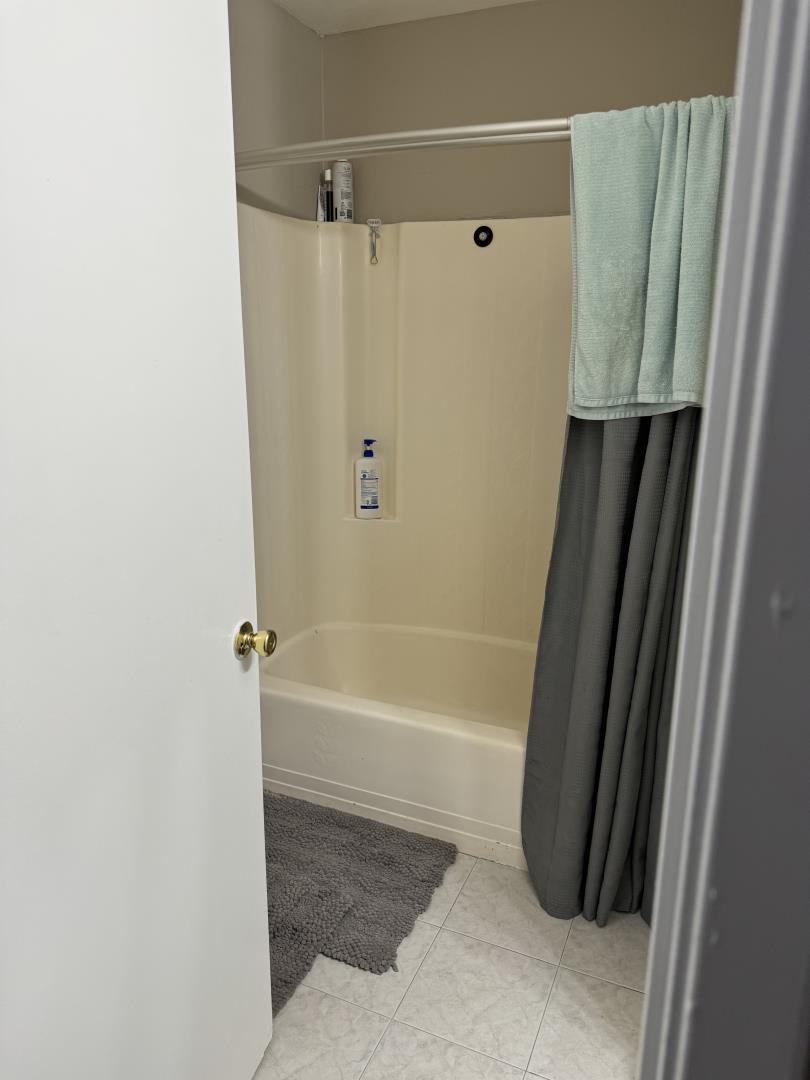 Detail Gallery Image 8 of 26 For 452 Corcoran Ave #3,  Vallejo,  CA 94589 - 2 Beds | 1/1 Baths