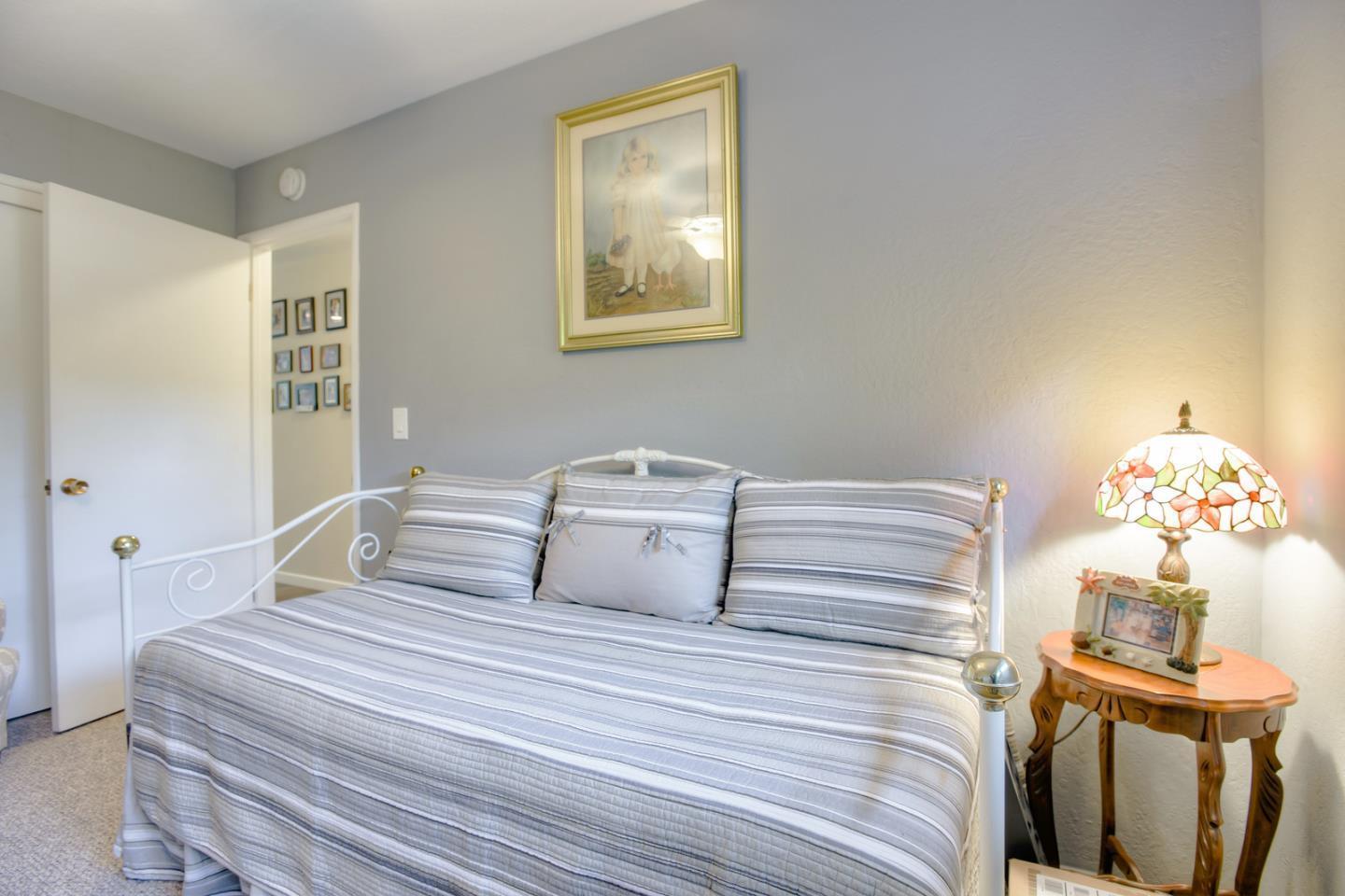 Detail Gallery Image 9 of 17 For 1240 Woodside Rd #15,  Redwood City,  CA 94061 - 2 Beds | 2 Baths