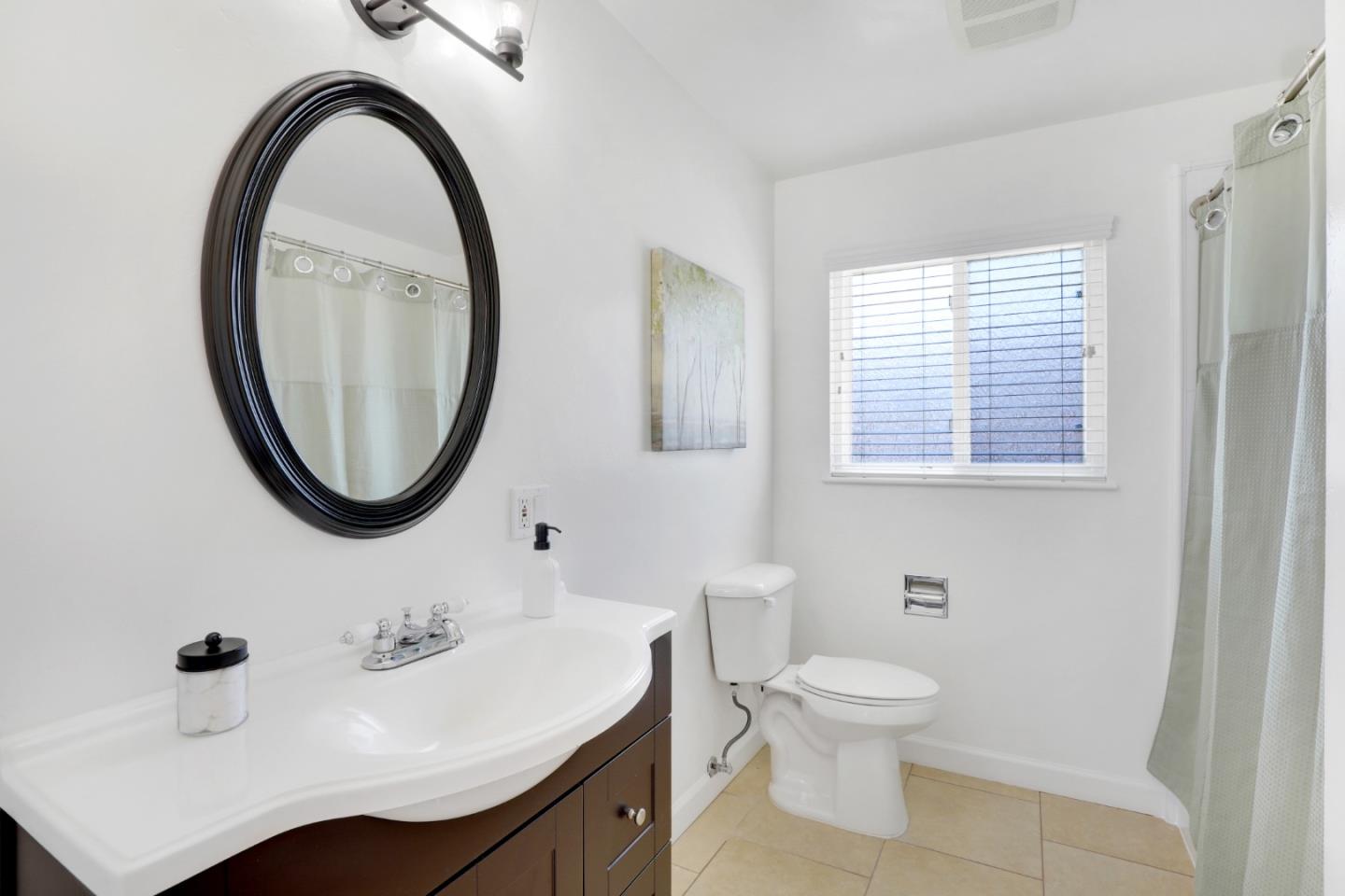 Detail Gallery Image 9 of 14 For 1077 Carson St, Seaside,  CA 93955 - 3 Beds | 1 Baths