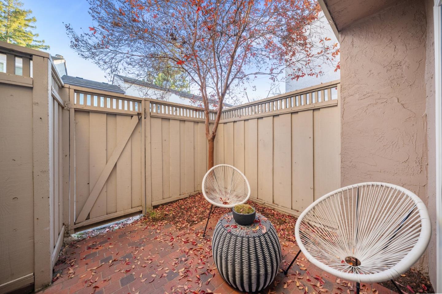 Detail Gallery Image 22 of 40 For 1987 Las Encinas Ct, Los Gatos,  CA 95032 - 3 Beds | 2/1 Baths