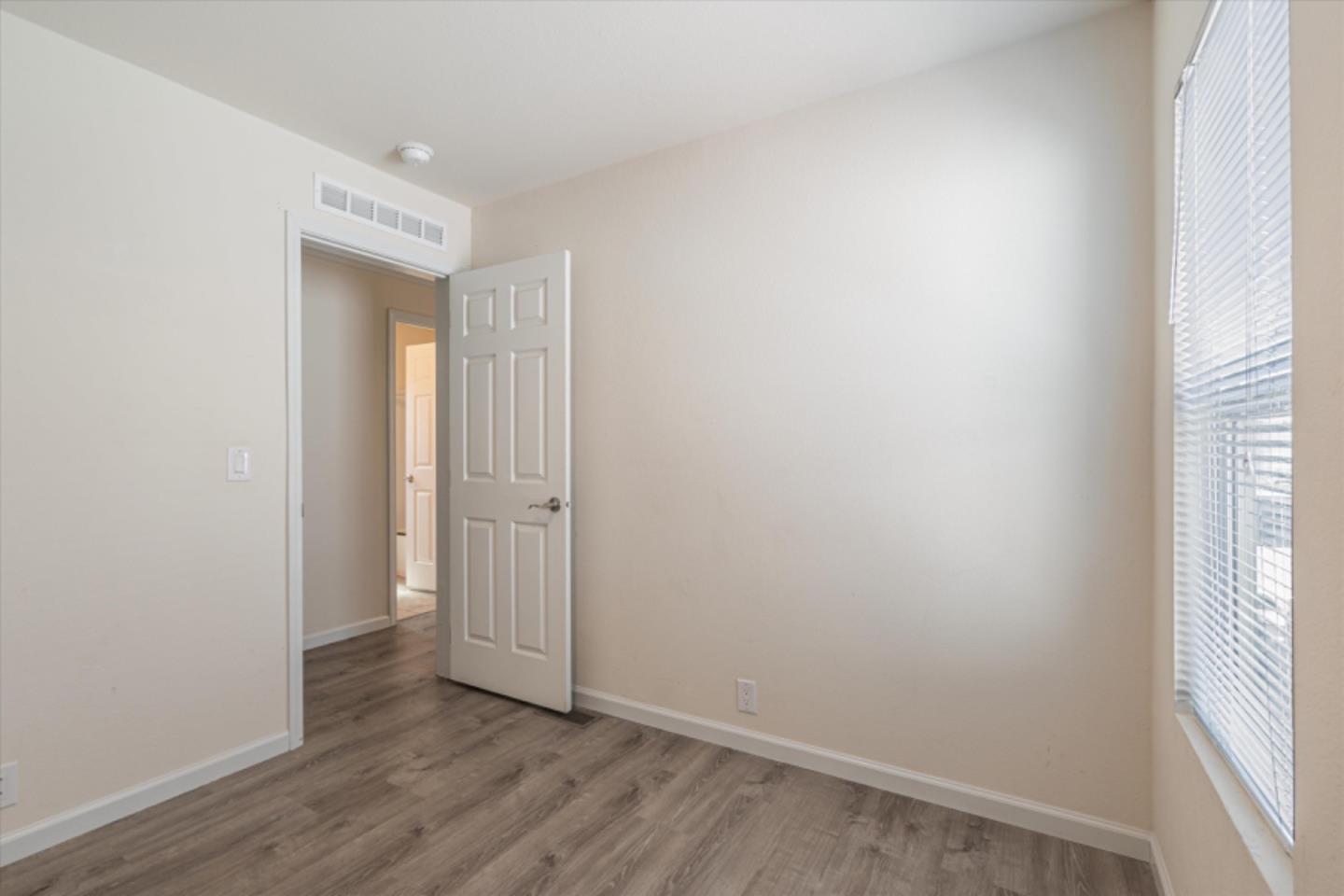 Detail Gallery Image 25 of 38 For 3015 E Bayshore Rd #206,  Redwood City,  CA 94063 - 3 Beds | 2 Baths