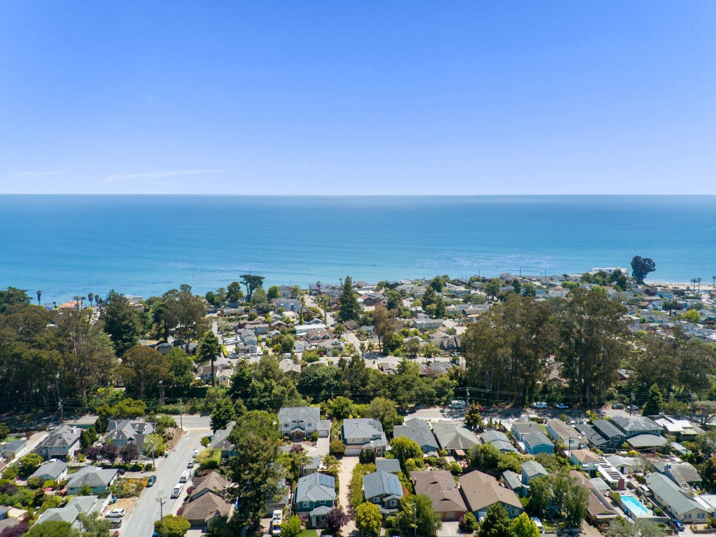 Detail Gallery Image 91 of 94 For 422 Mccormick Ave, Capitola,  CA 95010 - 5 Beds | 4/1 Baths