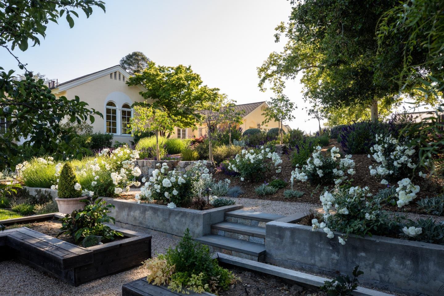 Detail Gallery Image 51 of 62 For 14120 Miranda Rd, Los Altos Hills,  CA 94022 - 5 Beds | 4/1 Baths