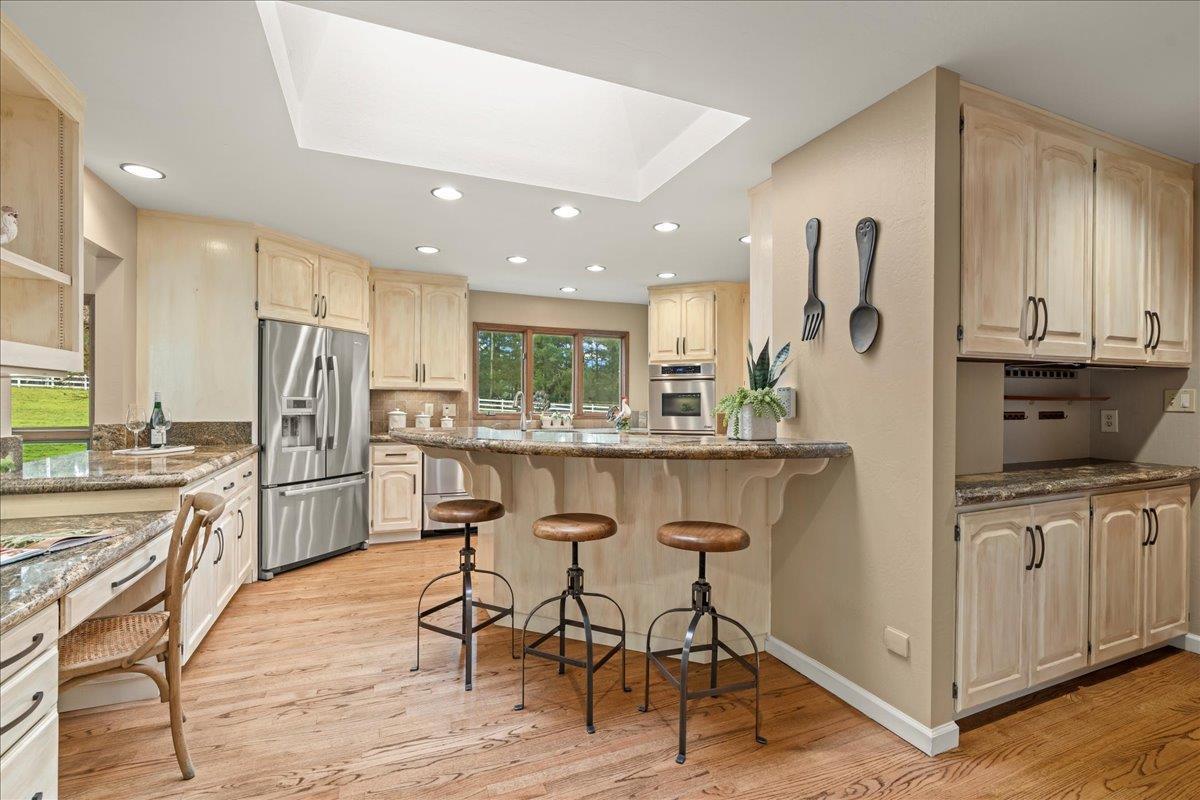 Detail Gallery Image 12 of 64 For 24360 Loma Prieta Ave, Los Gatos,  CA 95033 - 4 Beds | 3/1 Baths