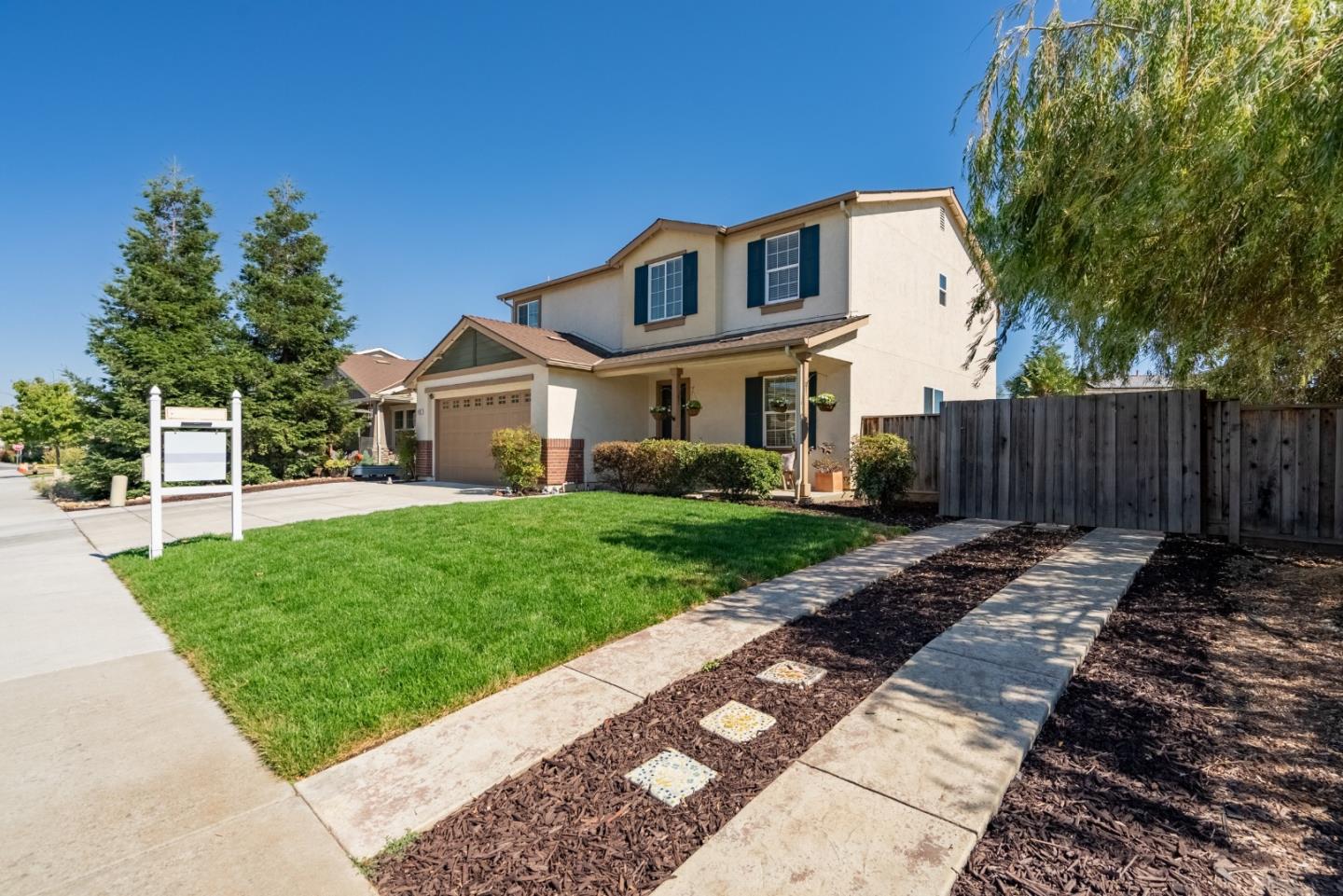1731 Brighton Dr, Hollister, CA 95023 photo 4