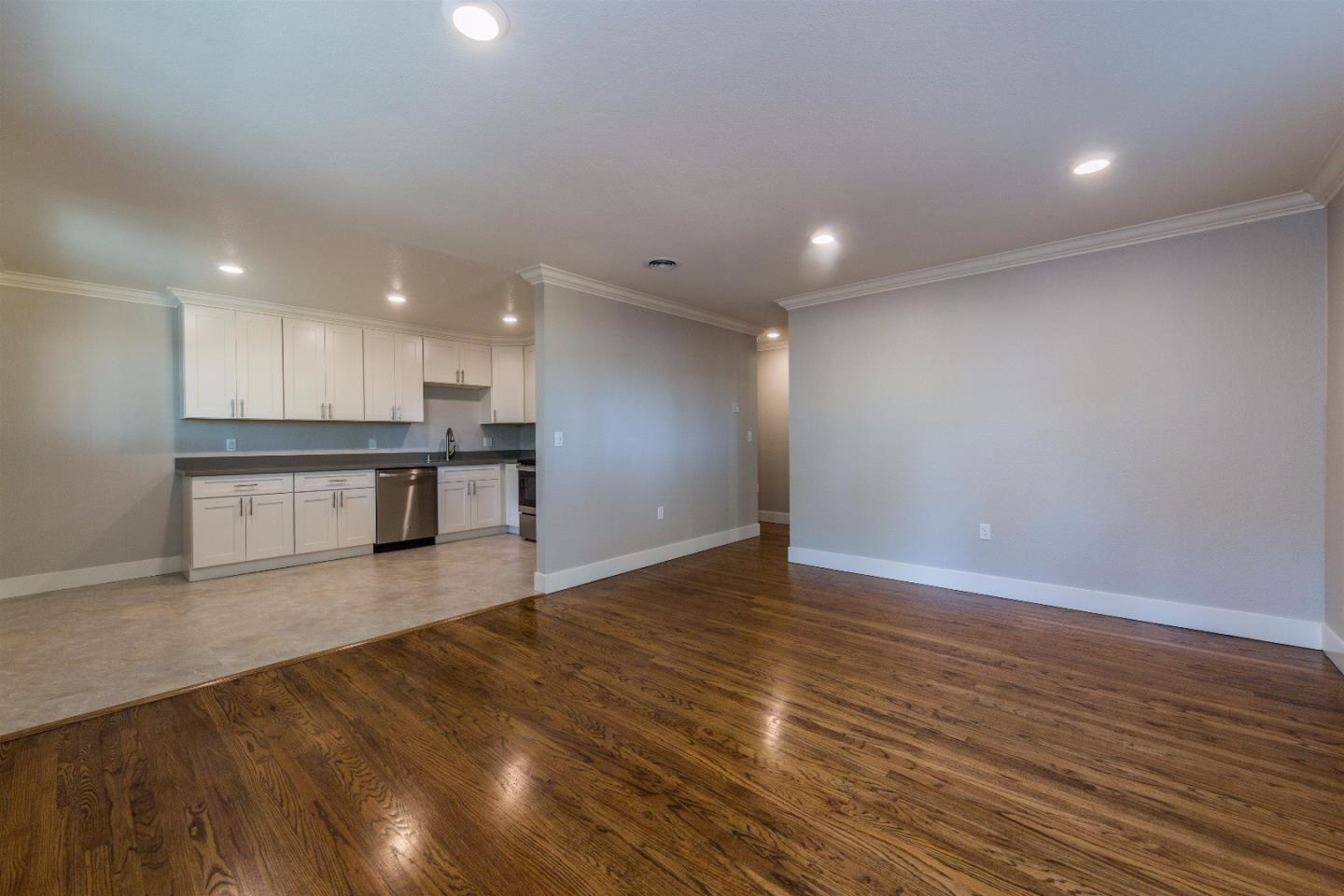 Detail Gallery Image 4 of 12 For 901 Bing Dr, Santa Clara,  CA 95051 - 2 Beds | 1 Baths