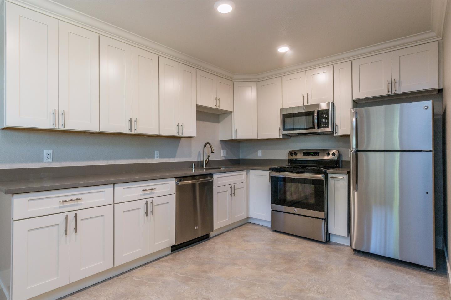 Detail Gallery Image 5 of 12 For 901 Bing Dr, Santa Clara,  CA 95051 - 2 Beds | 1 Baths