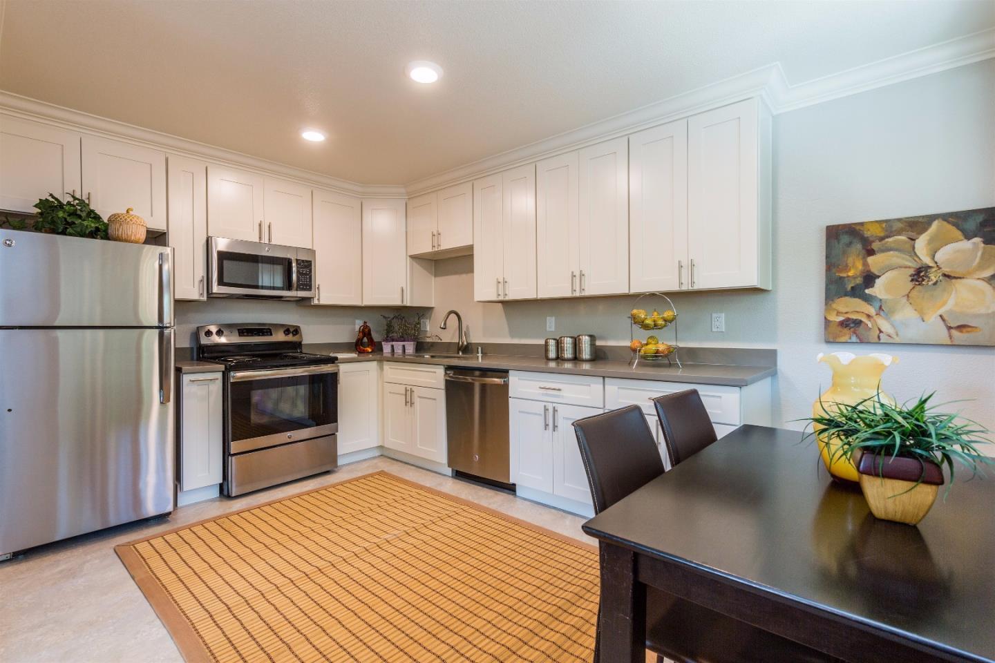Detail Gallery Image 8 of 12 For 901 Bing Dr, Santa Clara,  CA 95051 - 2 Beds | 1 Baths