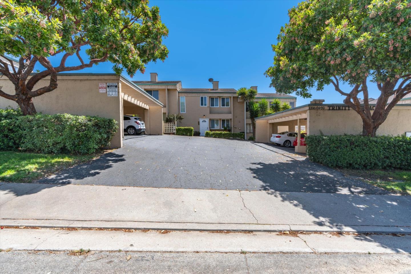 Detail Gallery Image 3 of 35 For 1204 Trinity Ave., Seaside,  CA 93955 - 2 Beds | 1/1 Baths