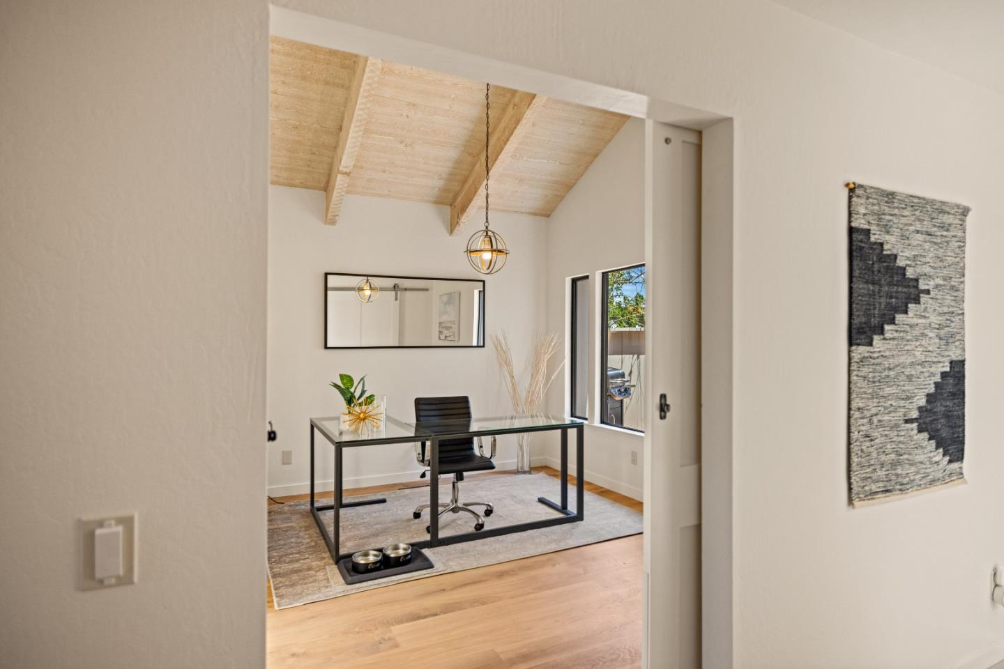 Detail Gallery Image 19 of 35 For 18 Mountain Shadows Ln, Monterey,  CA 93940 - 3 Beds | 2 Baths