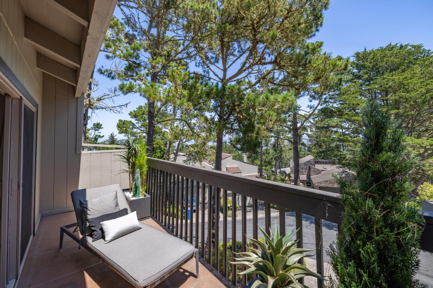 Detail Gallery Image 28 of 35 For 18 Mountain Shadows Ln, Monterey,  CA 93940 - 3 Beds | 2 Baths