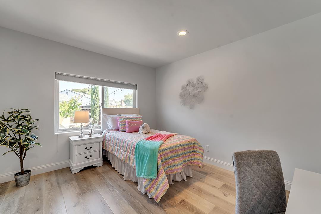 Detail Gallery Image 11 of 20 For 2035 Main St, Santa Clara,  CA 95050 - 3 Beds | 2 Baths