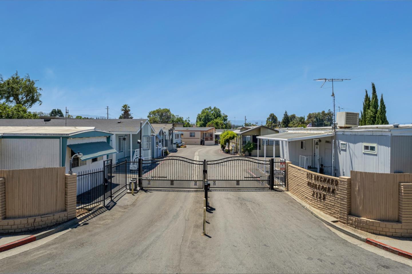 Detail Gallery Image 13 of 15 For 2135 Little Orchard #52,  San Jose,  CA 95125 - 2 Beds | 2 Baths