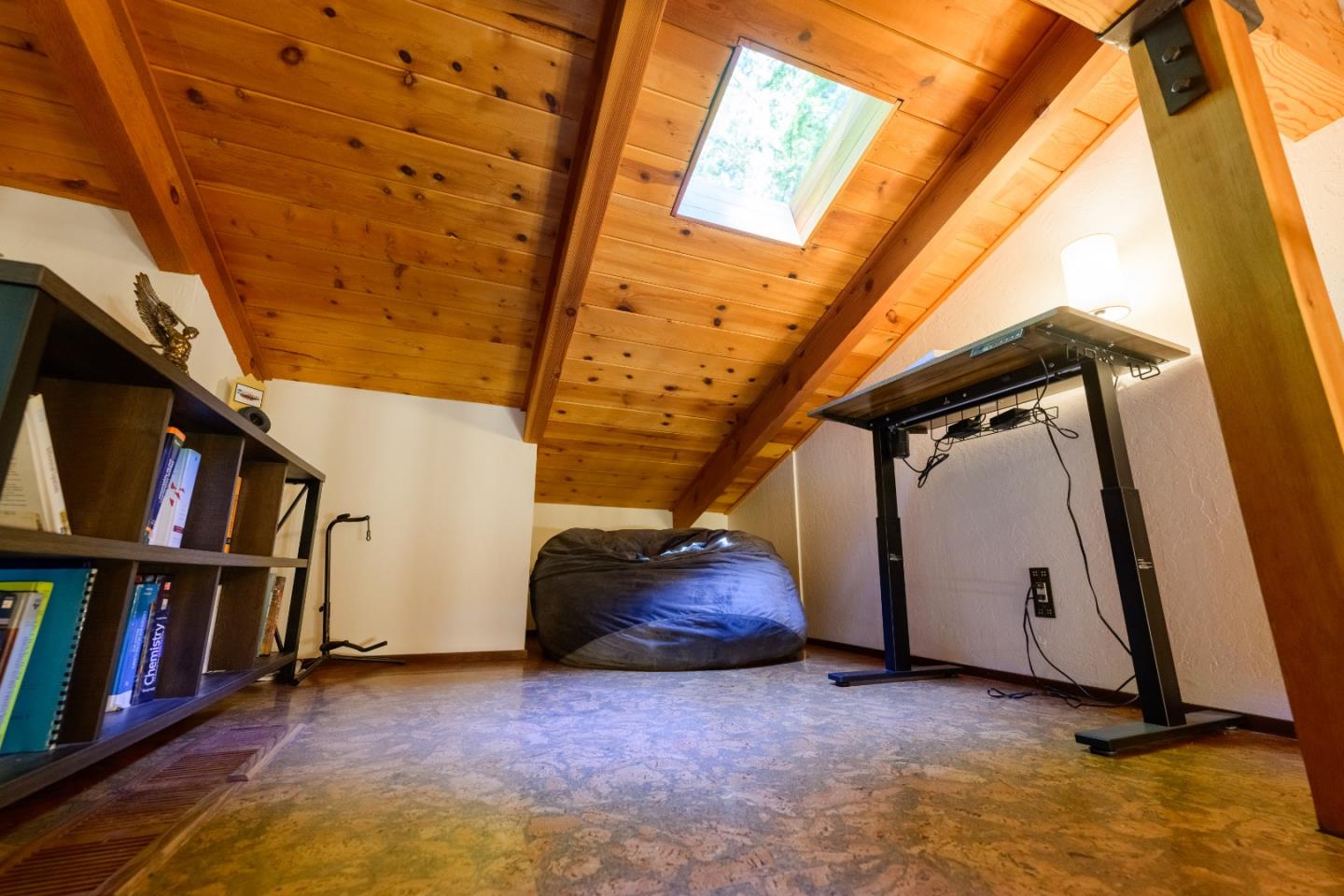 Detail Gallery Image 19 of 94 For 22090 Oak Flat Rd, Los Gatos,  CA 95033 - 3 Beds | 2/1 Baths