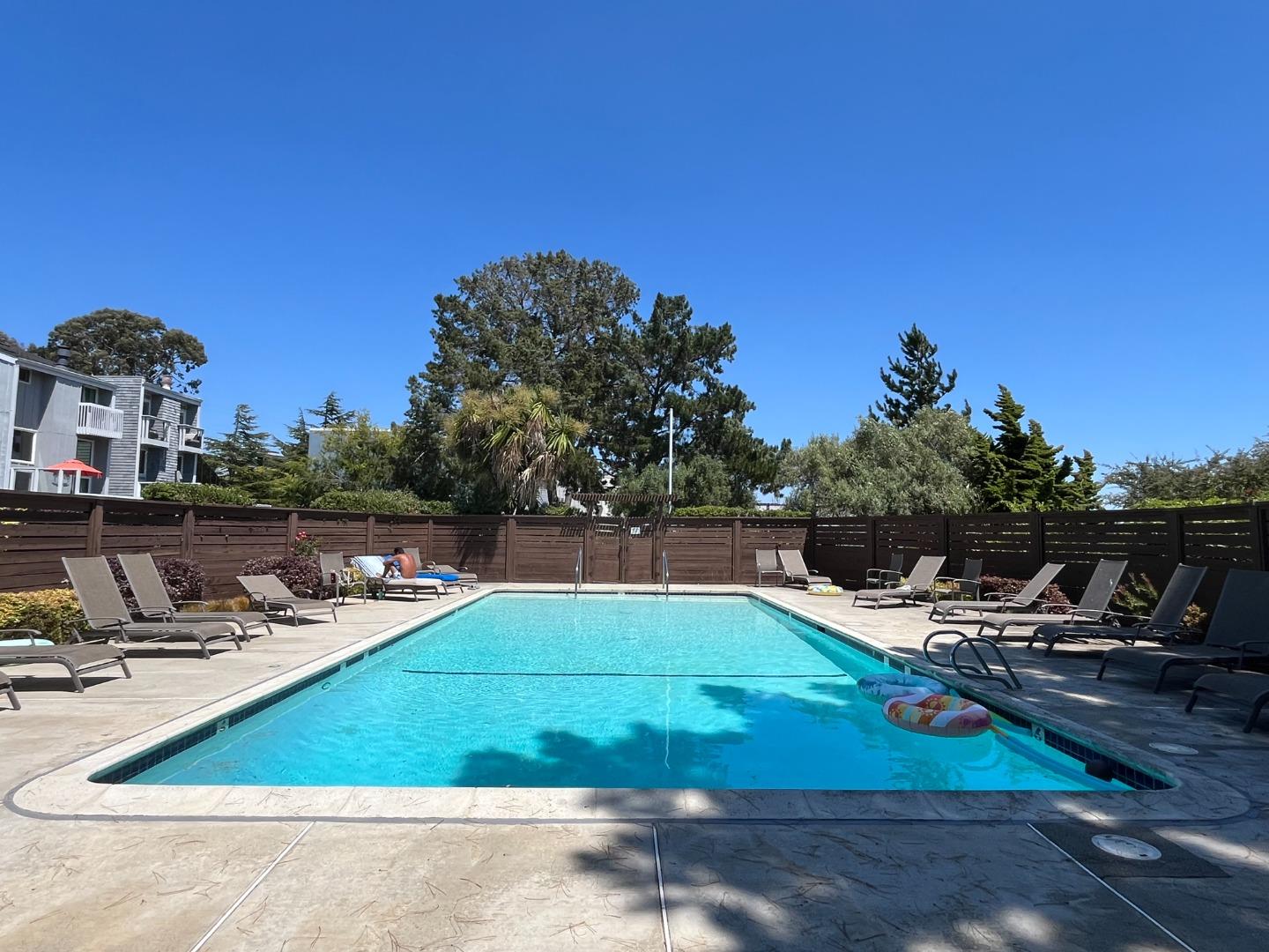 Detail Gallery Image 14 of 18 For 425 Anchor Rd #101,  San Mateo,  CA 94404 - 2 Beds | 1 Baths