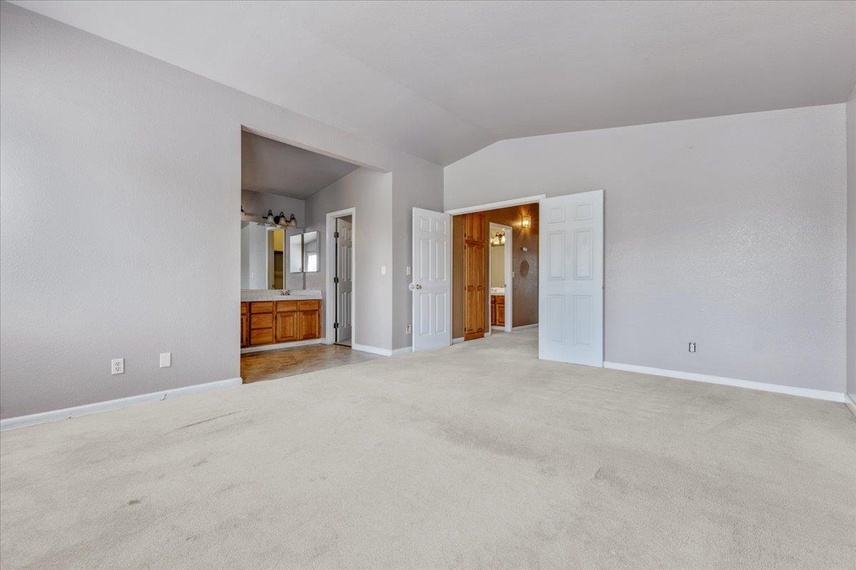 Detail Gallery Image 12 of 26 For 928 Sloat Dr, Salinas,  CA 93907 - 3 Beds | 2/1 Baths