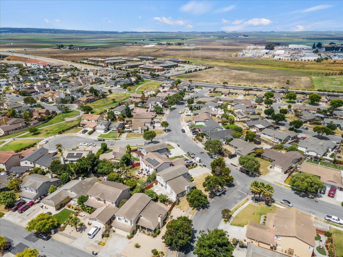 Detail Gallery Image 25 of 26 For 928 Sloat Dr, Salinas,  CA 93907 - 3 Beds | 2/1 Baths